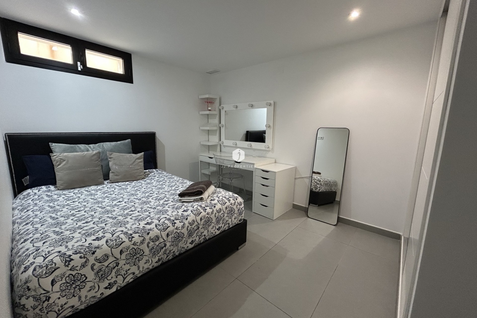 Aus zweiter Hand - Villa -
Los Balcones - Costa Blanca