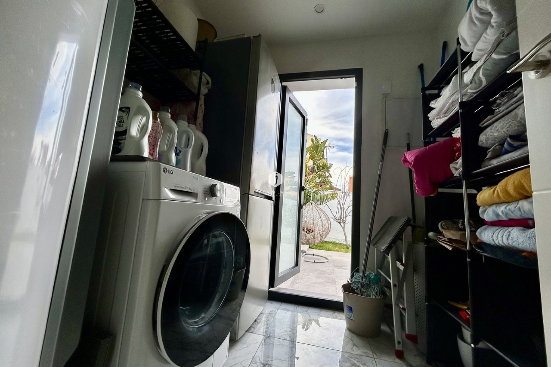 Aus zweiter Hand - Villa -
Los Balcones - Costa Blanca