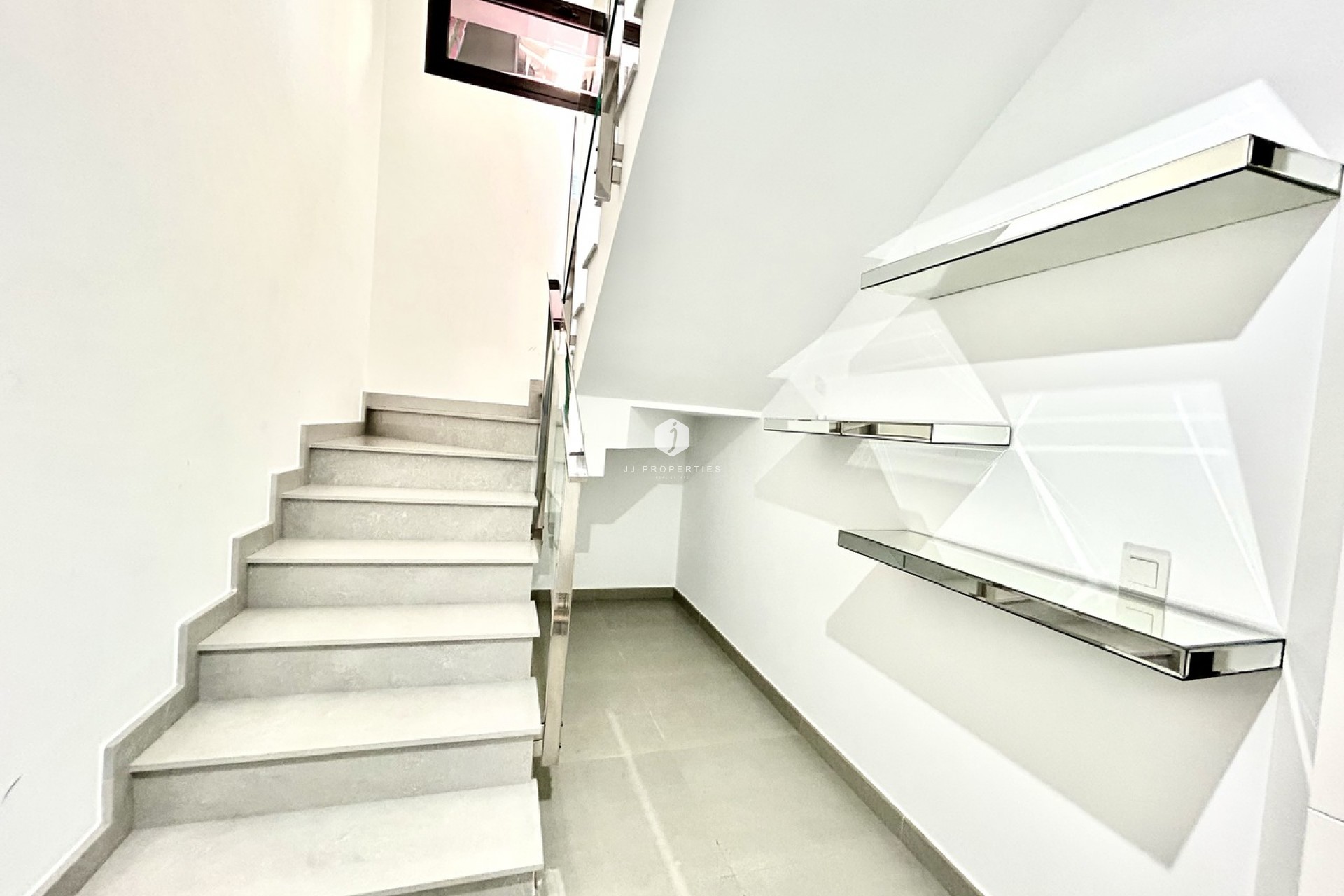 Aus zweiter Hand - Villa -
Los Balcones - Costa Blanca