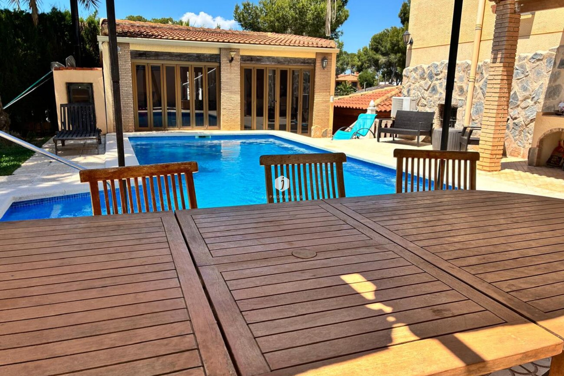 Aus zweiter Hand - Villa -
Los Balcones - Costa Blanca