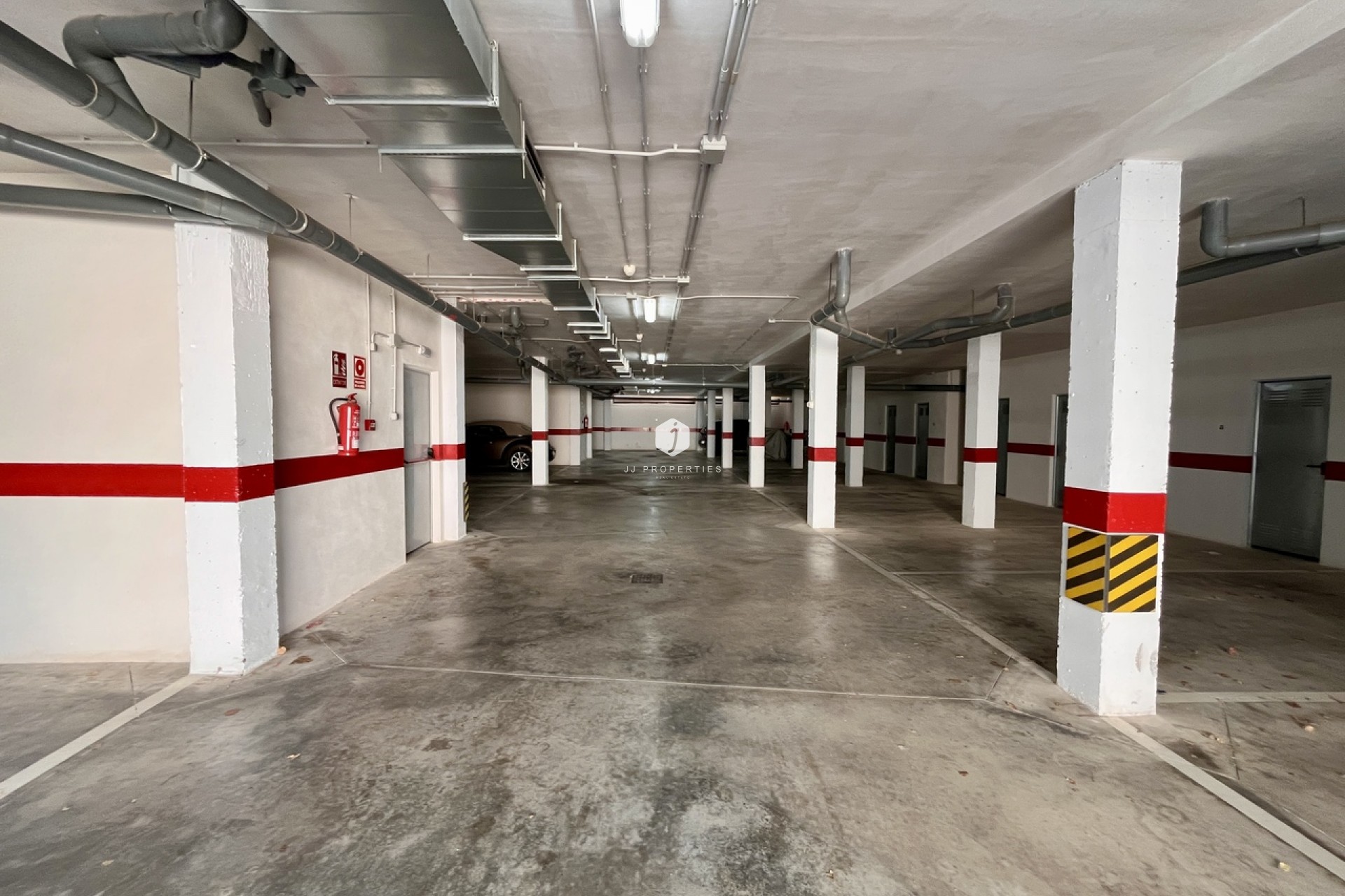 Aus zweiter Hand - Villa -
Los Dolses - Inland