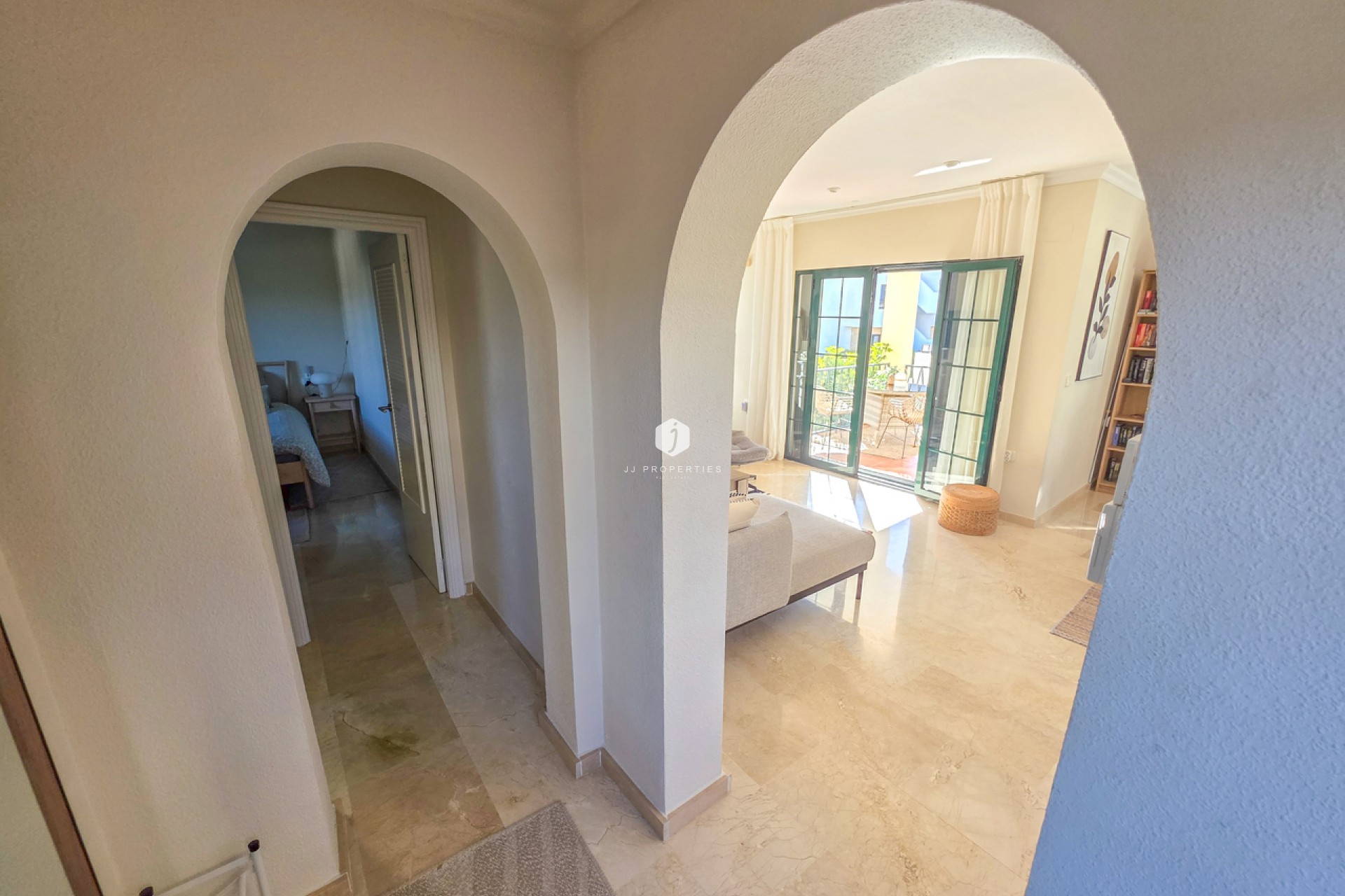 Aus zweiter Hand - Villa -
Los Dolses - Inland