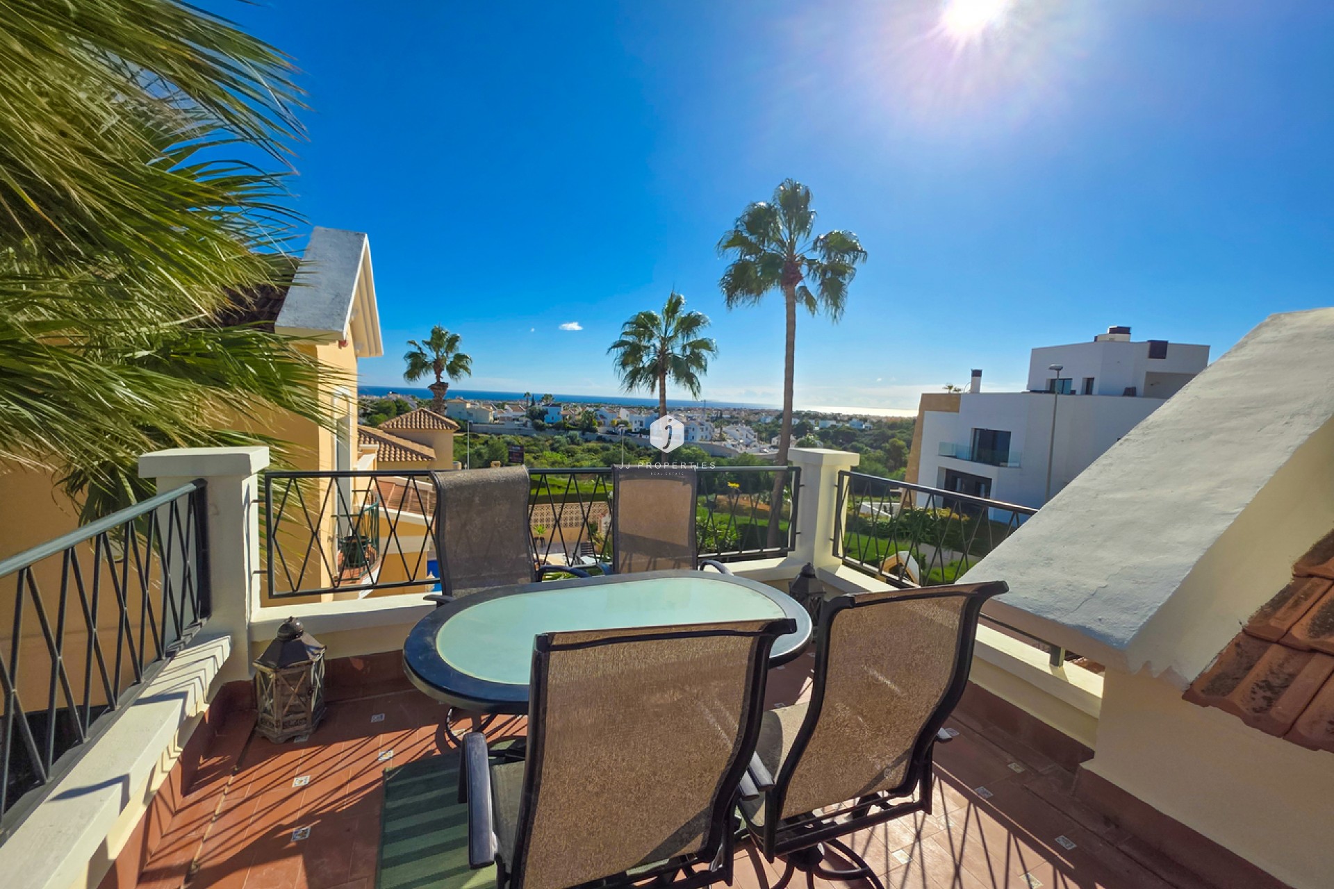 Aus zweiter Hand - Villa -
Los Dolses - Inland