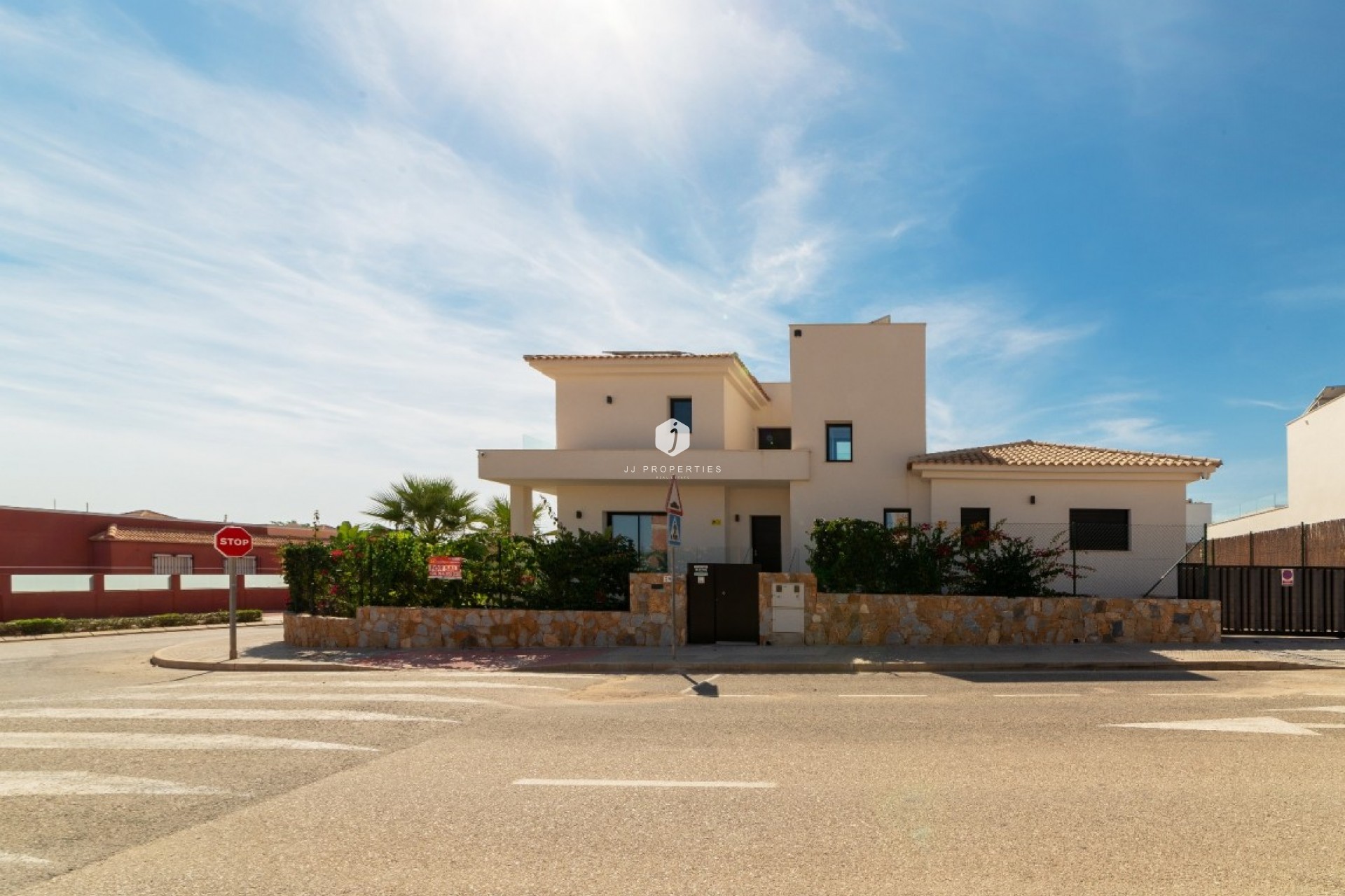 Aus zweiter Hand - Villa -
Los Montesinos - Costa Blanca