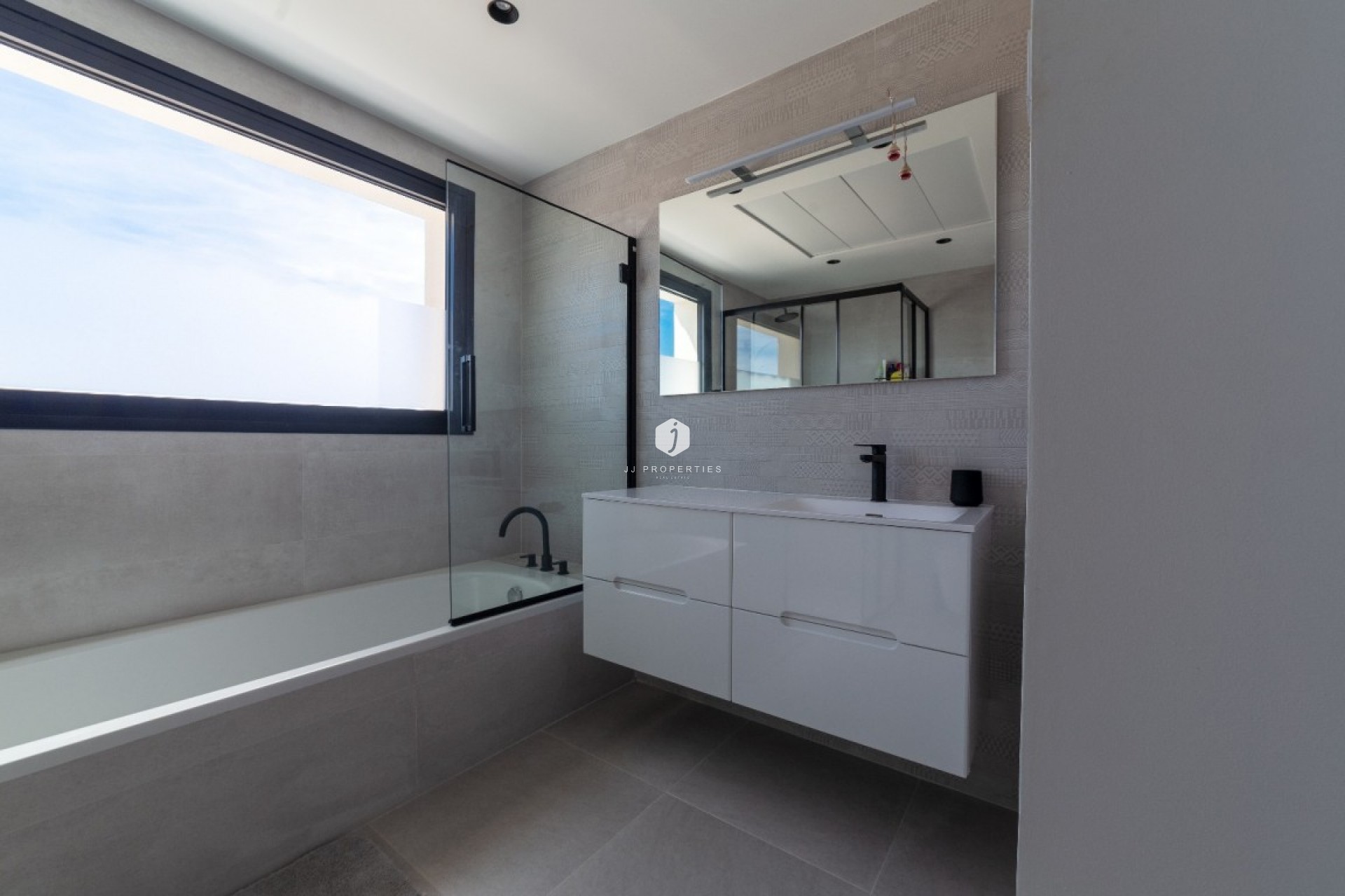 Aus zweiter Hand - Villa -
Los Montesinos - Costa Blanca