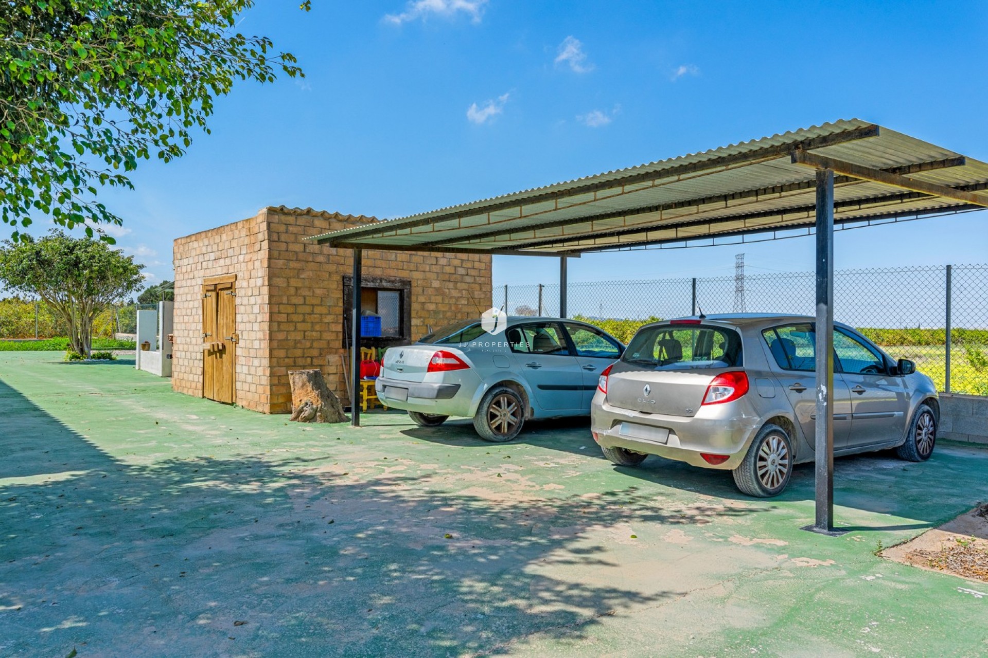 Aus zweiter Hand - Villa -
Los Montesinos - Costa Blanca