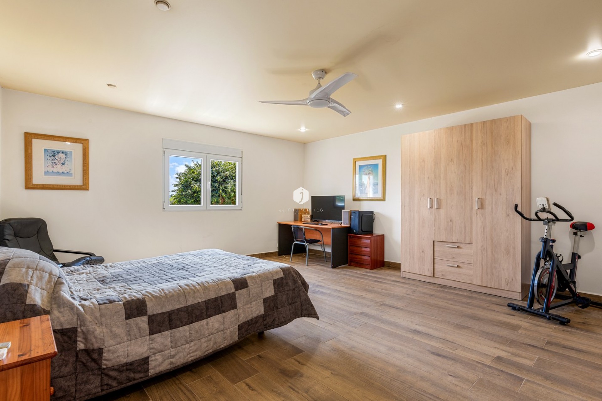 Aus zweiter Hand - Villa -
Los Montesinos - Costa Blanca