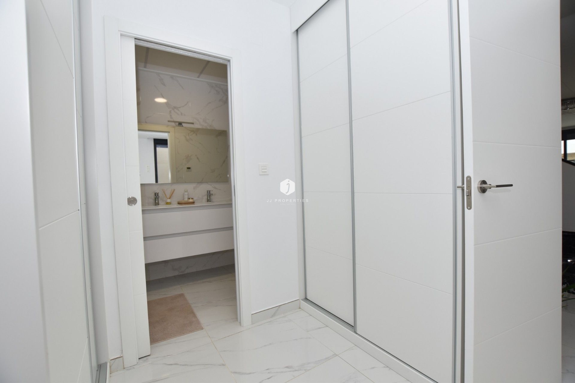 Aus zweiter Hand - Villa -
Los Montesinos - Costa Blanca