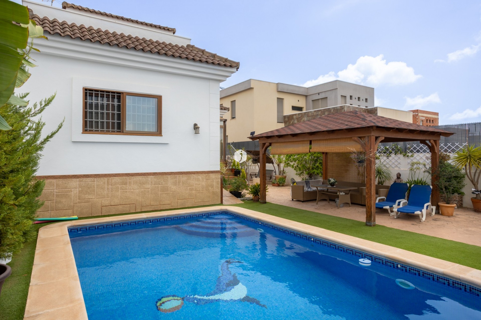 Aus zweiter Hand - Villa -
Los Montesinos - Costa Blanca