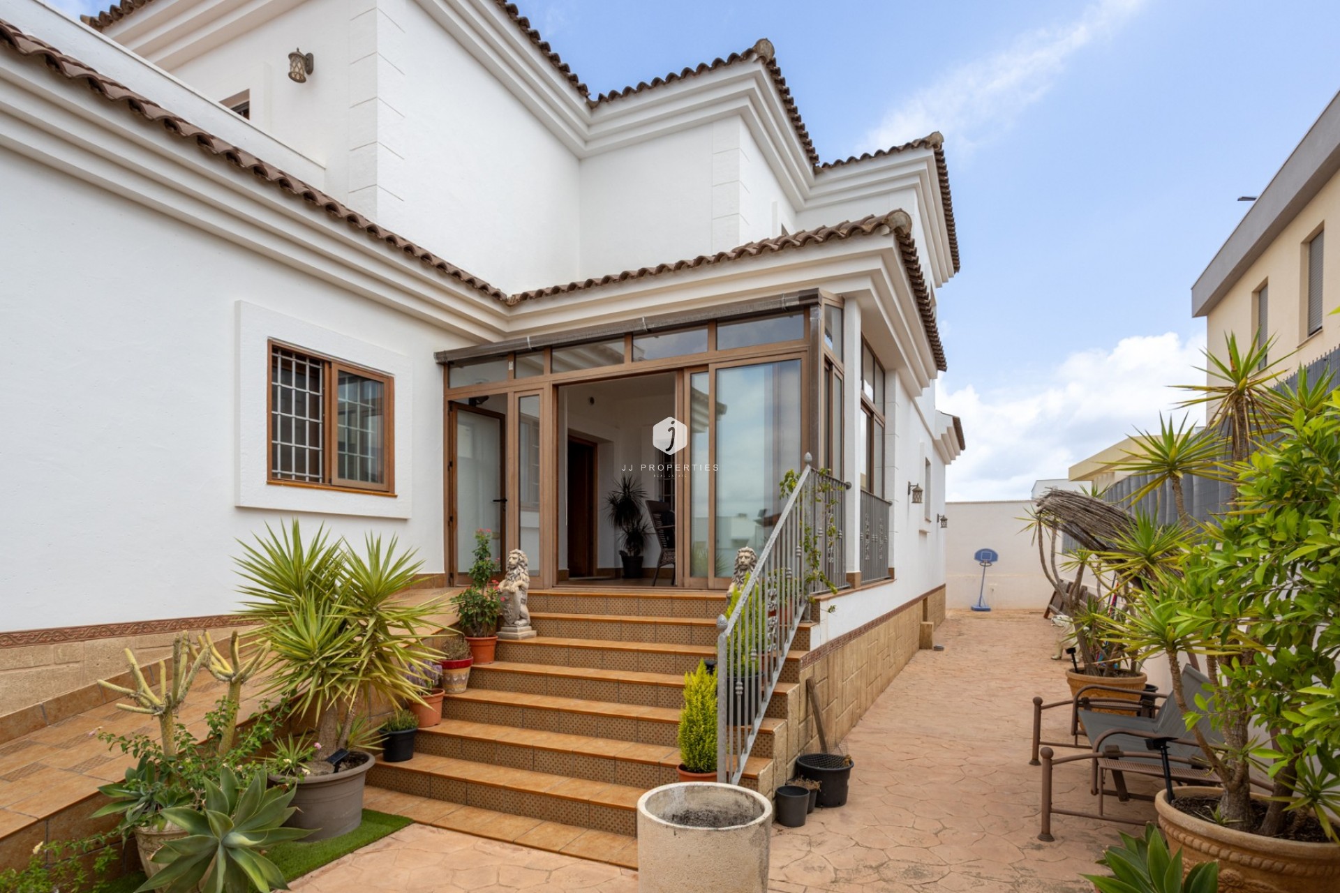 Aus zweiter Hand - Villa -
Los Montesinos - Costa Blanca