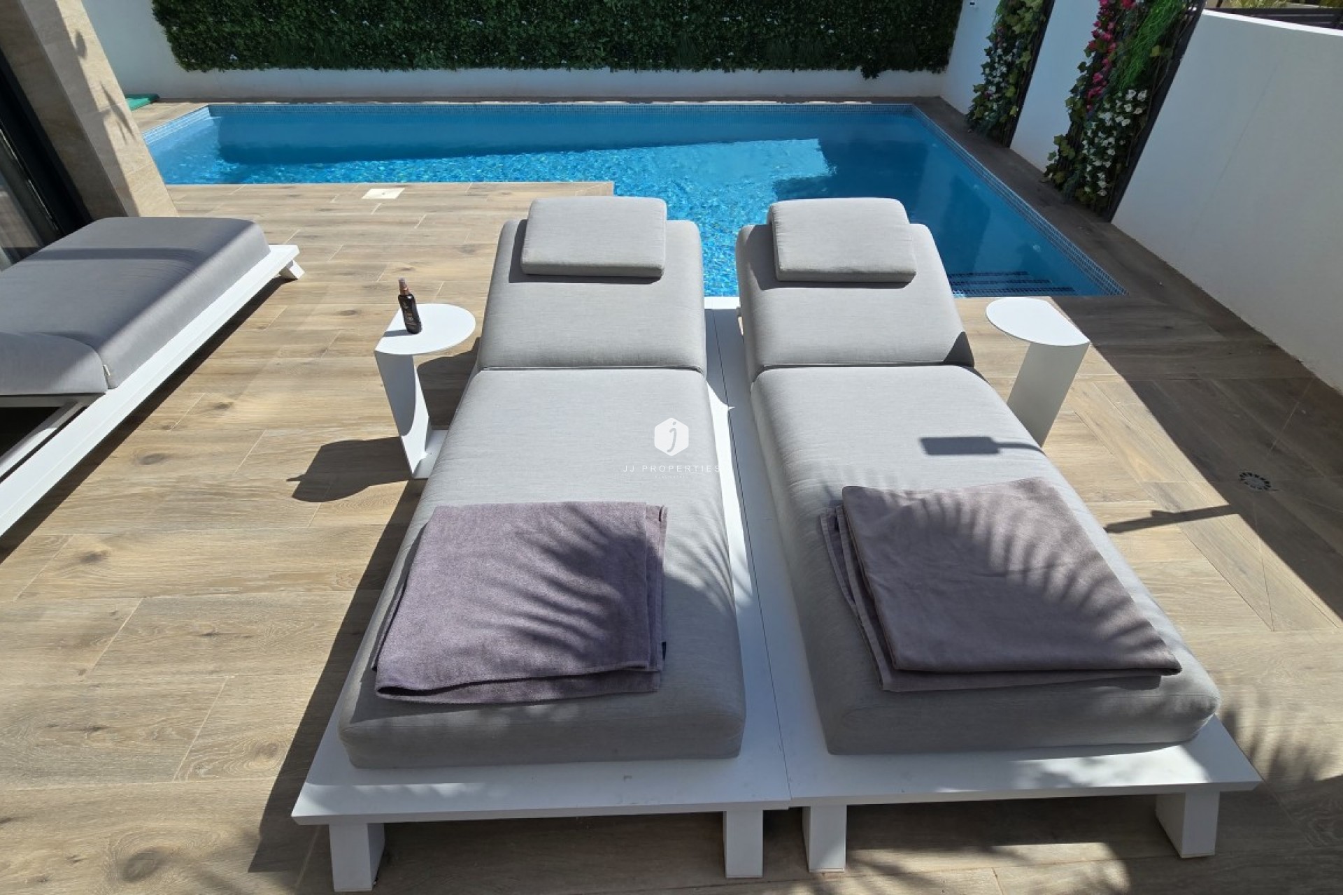Aus zweiter Hand - Villa -
Los Montesinos - Costa Blanca
