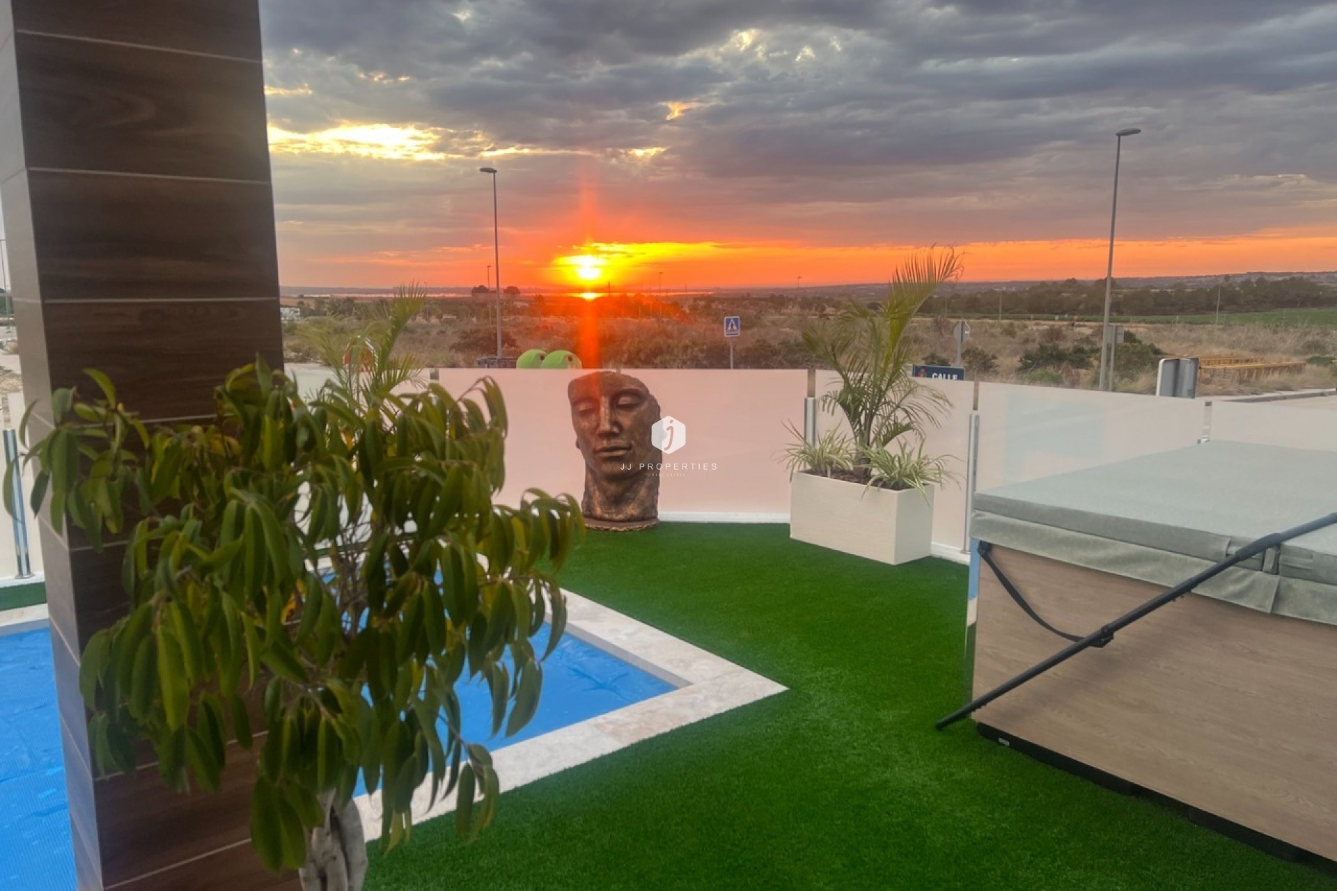 Aus zweiter Hand - Villa -
Los Montesinos - Costa Blanca