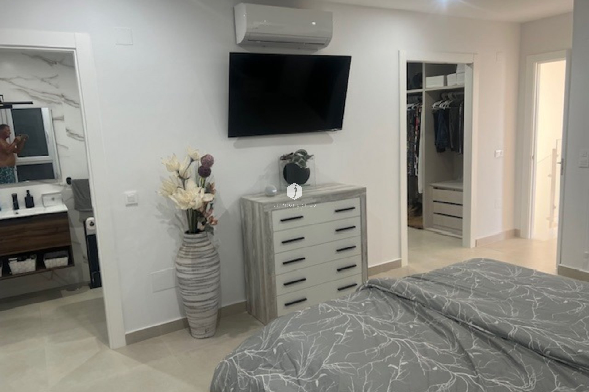 Aus zweiter Hand - Villa -
Los Montesinos - Costa Blanca