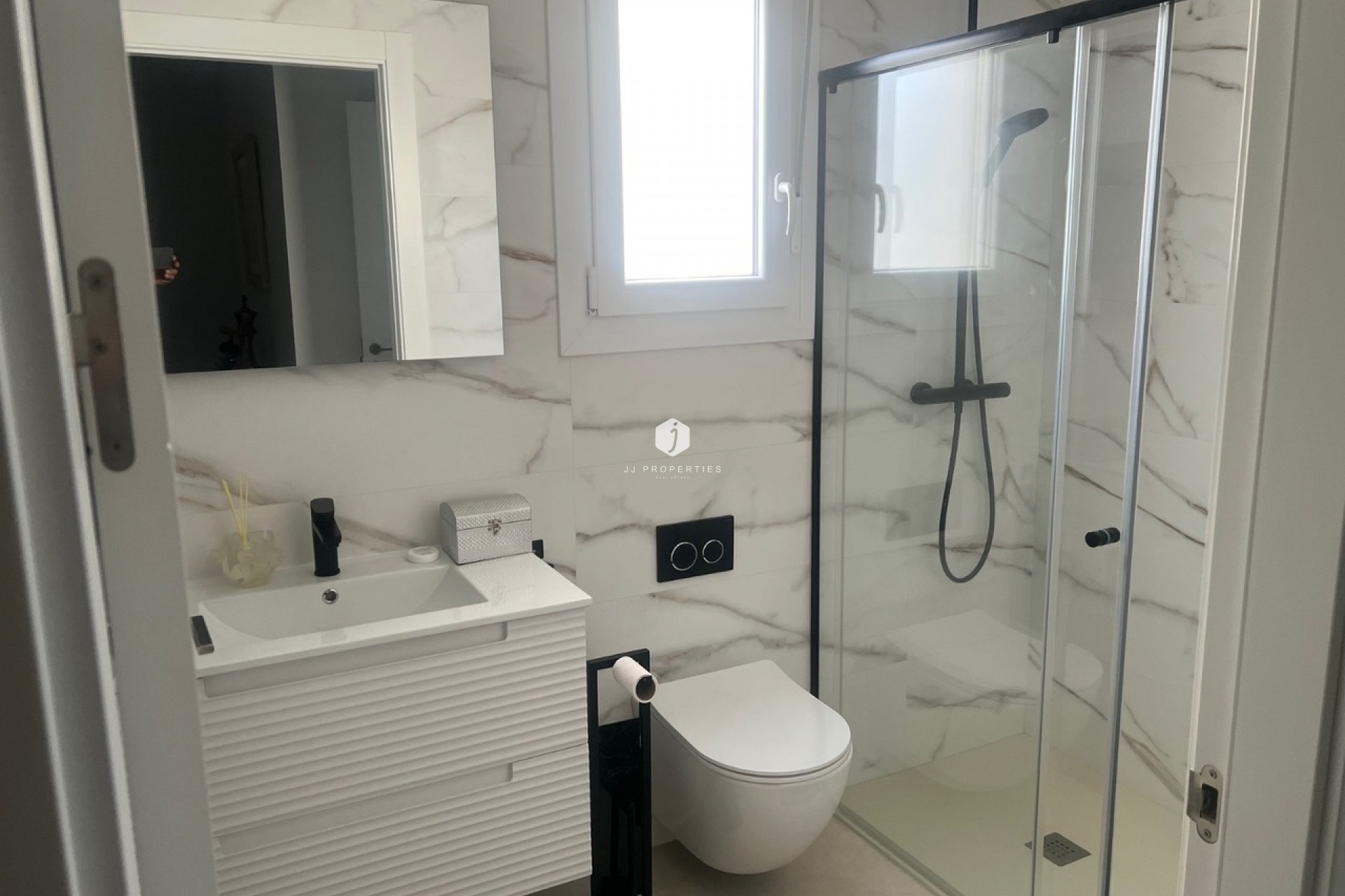 Aus zweiter Hand - Villa -
Los Montesinos - Costa Blanca