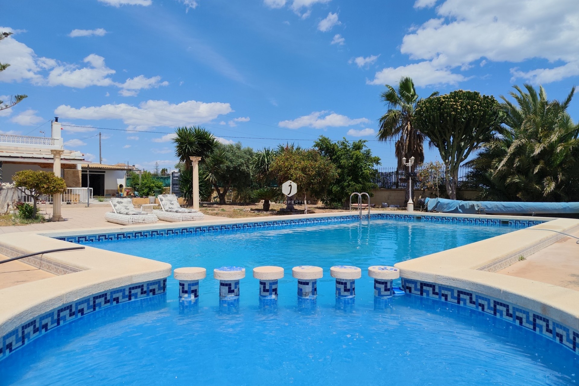 Aus zweiter Hand - Villa -
Los Montesinos - Costa Blanca