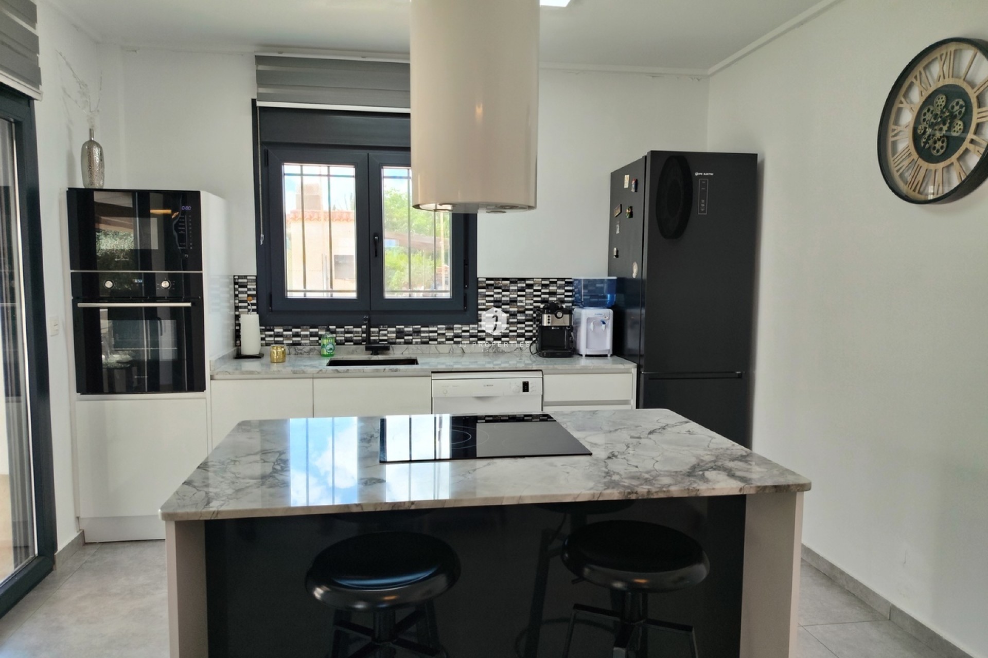 Aus zweiter Hand - Villa -
Los Montesinos - Costa Blanca