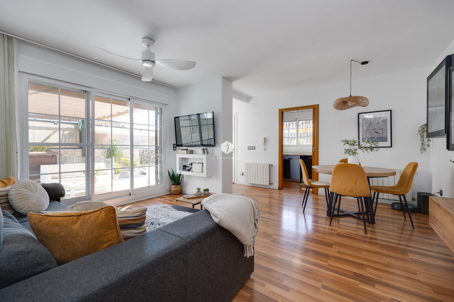 Aus zweiter Hand - Villa -
Los Montesinos - La herrada