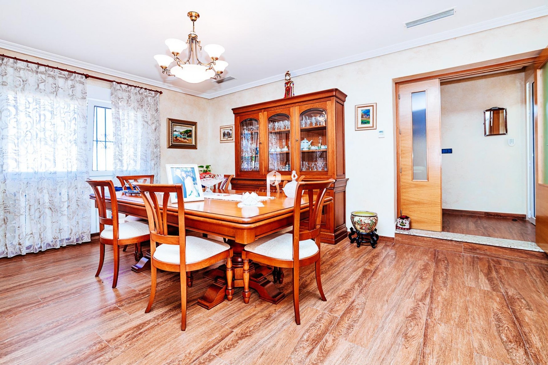 Aus zweiter Hand - Villa -
Los Montesinos - Montesinos  Los