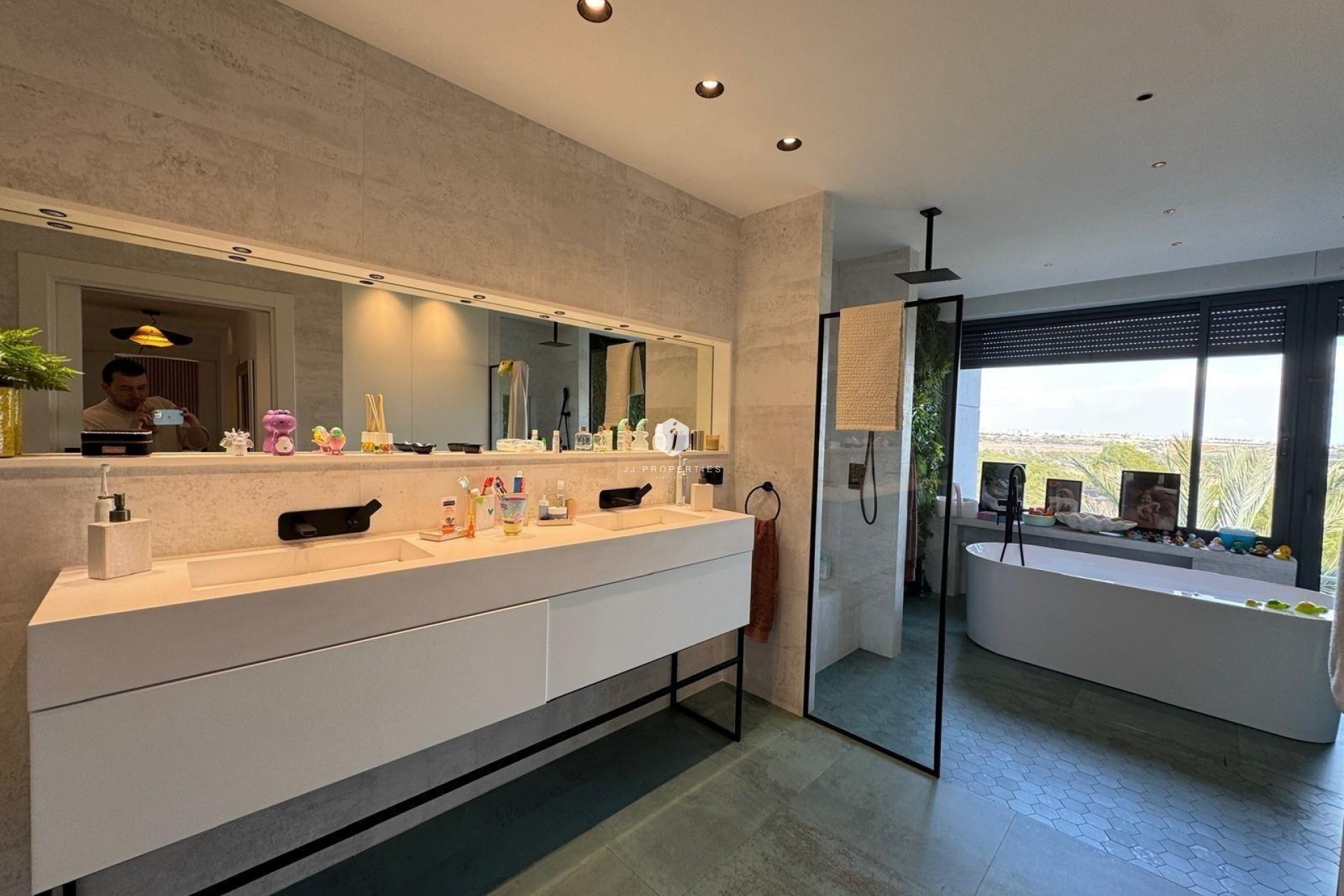 Aus zweiter Hand - Villa -
Orihuela Costa - Altos De Campoamor