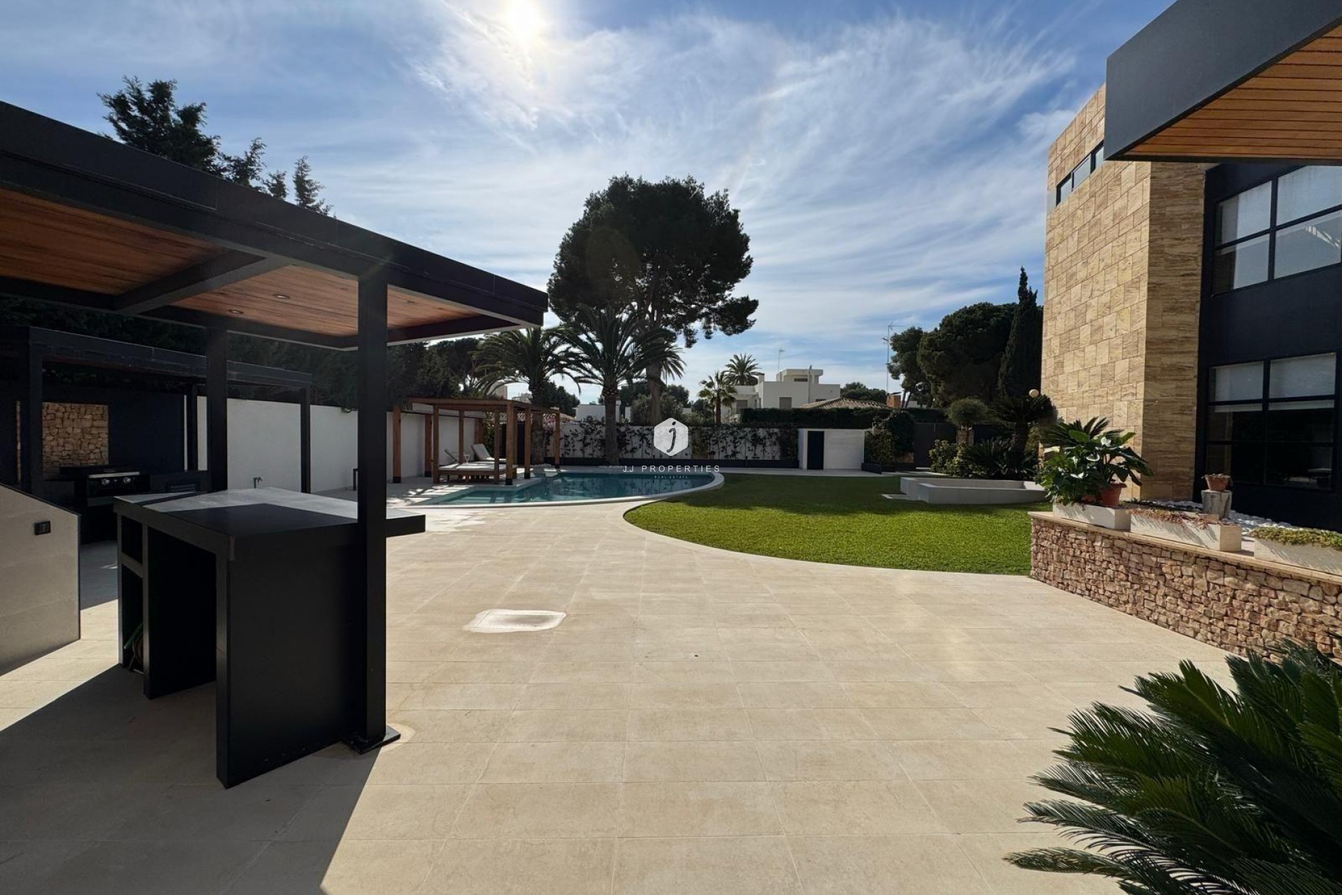 Aus zweiter Hand - Villa -
Orihuela Costa - Altos De Campoamor