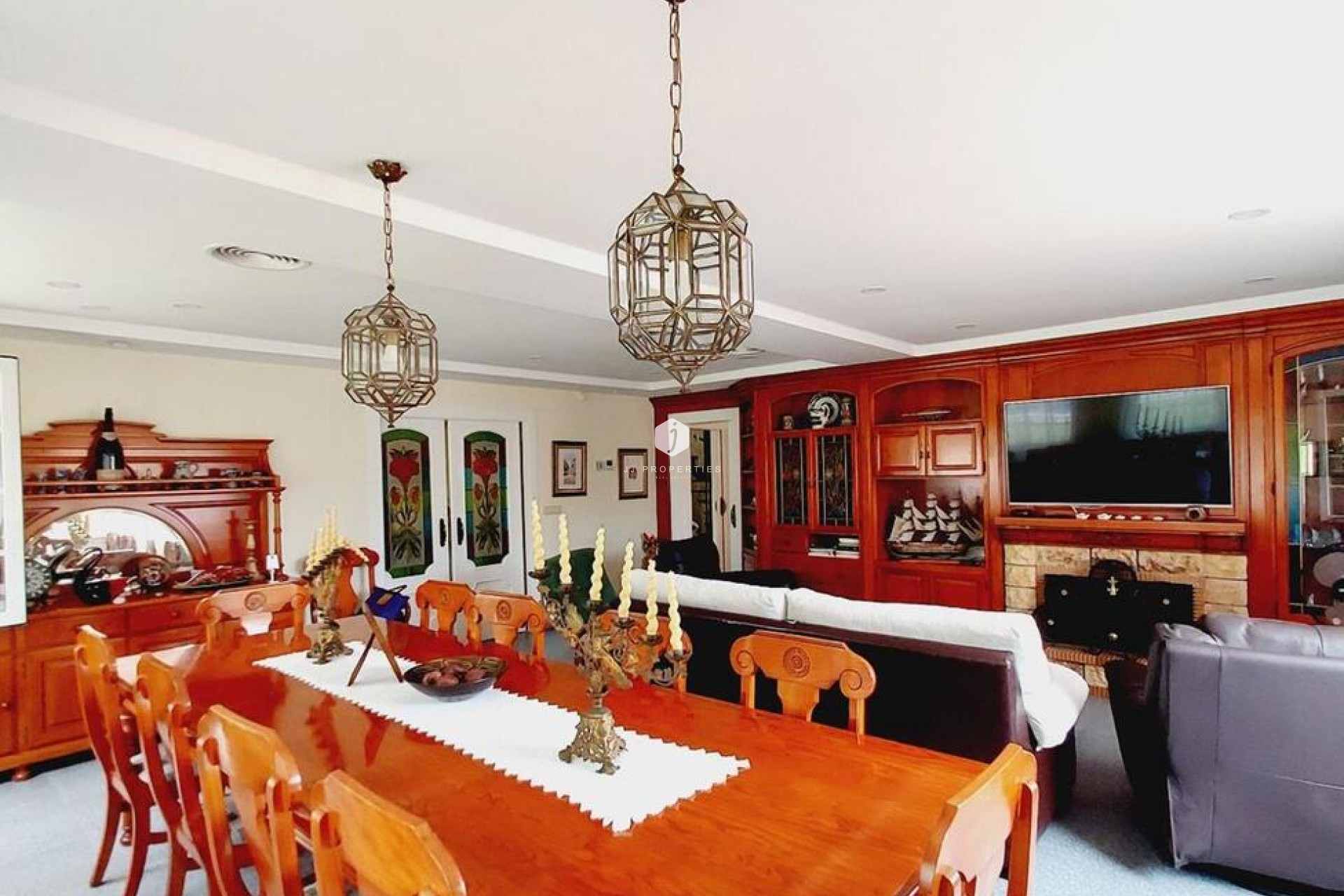 Aus zweiter Hand - Villa -
Orihuela Costa - Cabo Roig