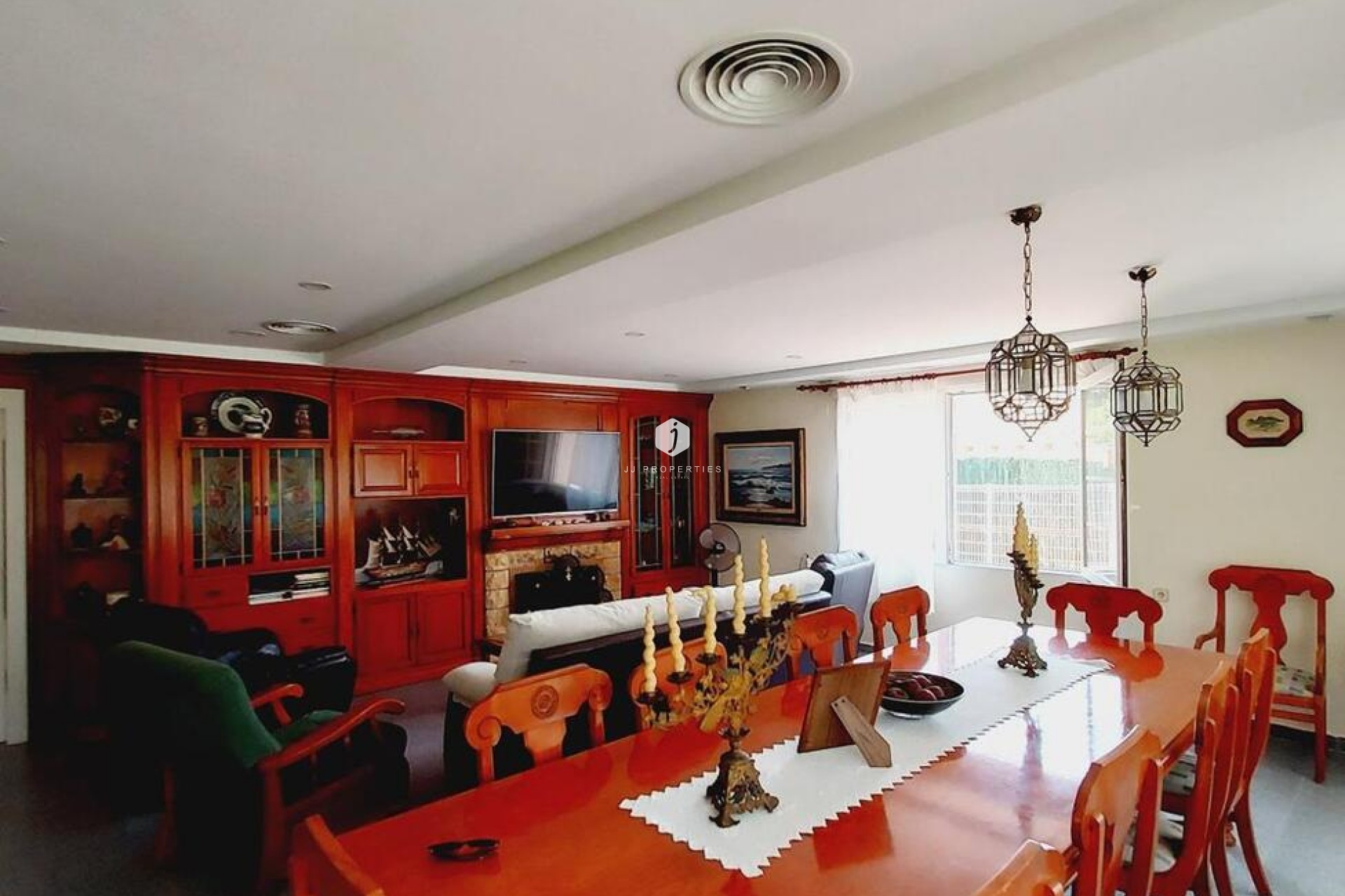 Aus zweiter Hand - Villa -
Orihuela Costa - Cabo Roig