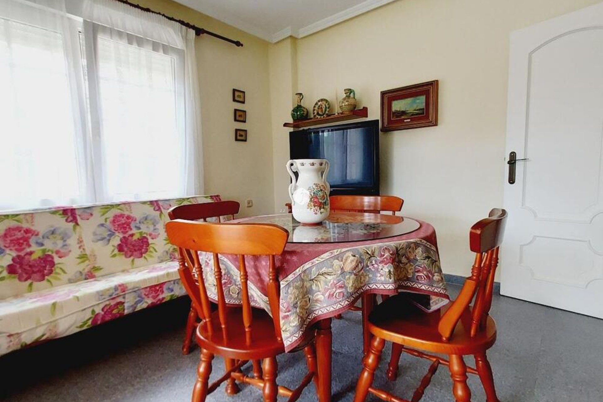 Aus zweiter Hand - Villa -
Orihuela Costa - Cabo Roig