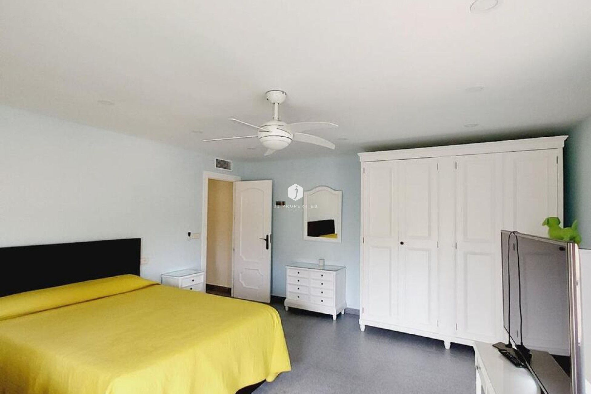 Aus zweiter Hand - Villa -
Orihuela Costa - Cabo Roig