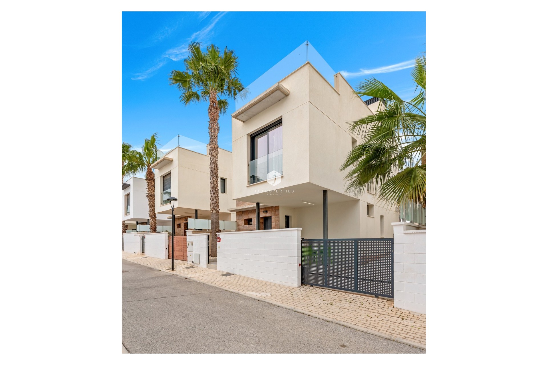 Aus zweiter Hand - Villa -
Orihuela Costa - Cabo Roig