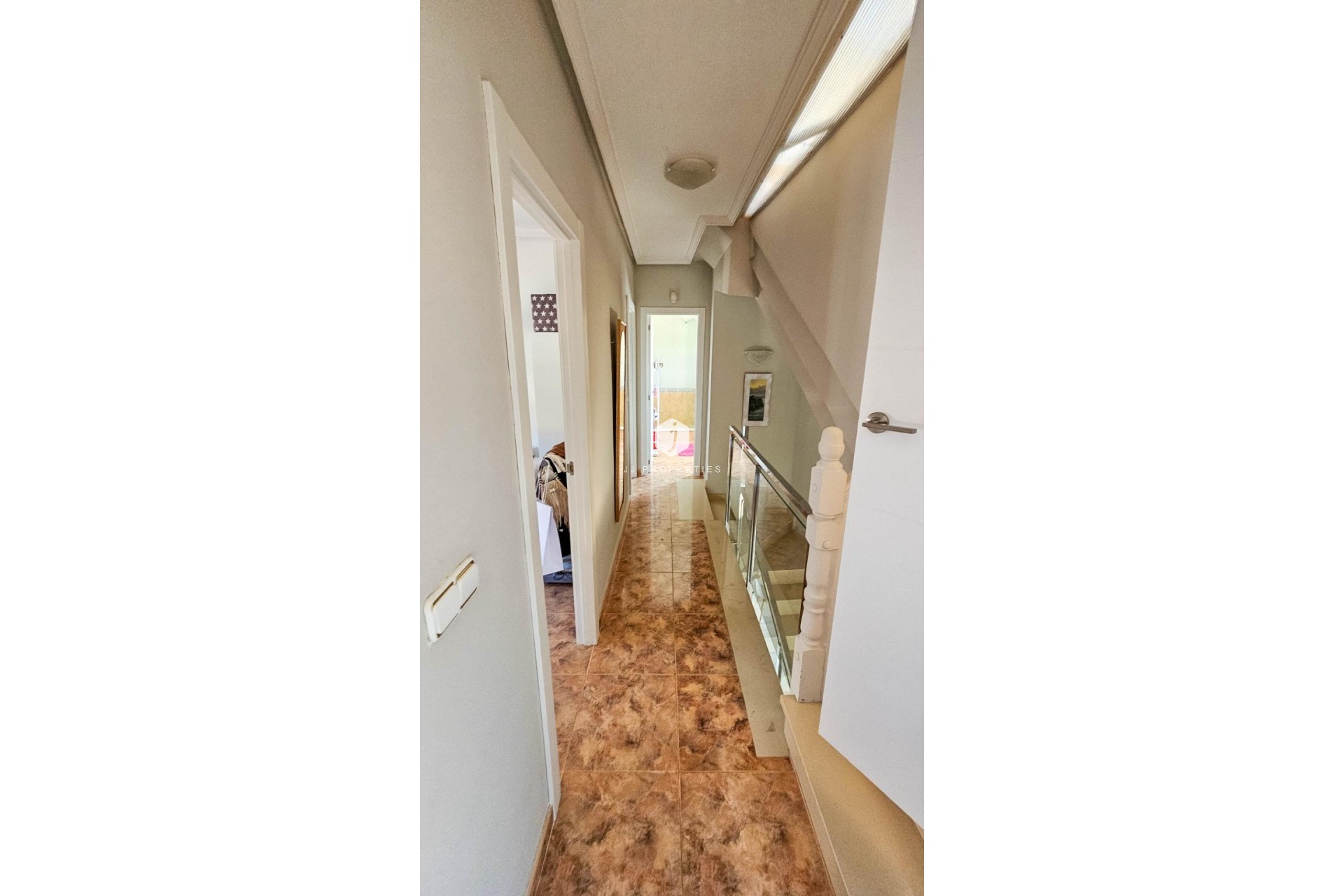 Aus zweiter Hand - Villa -
Orihuela Costa - Cabo Roig