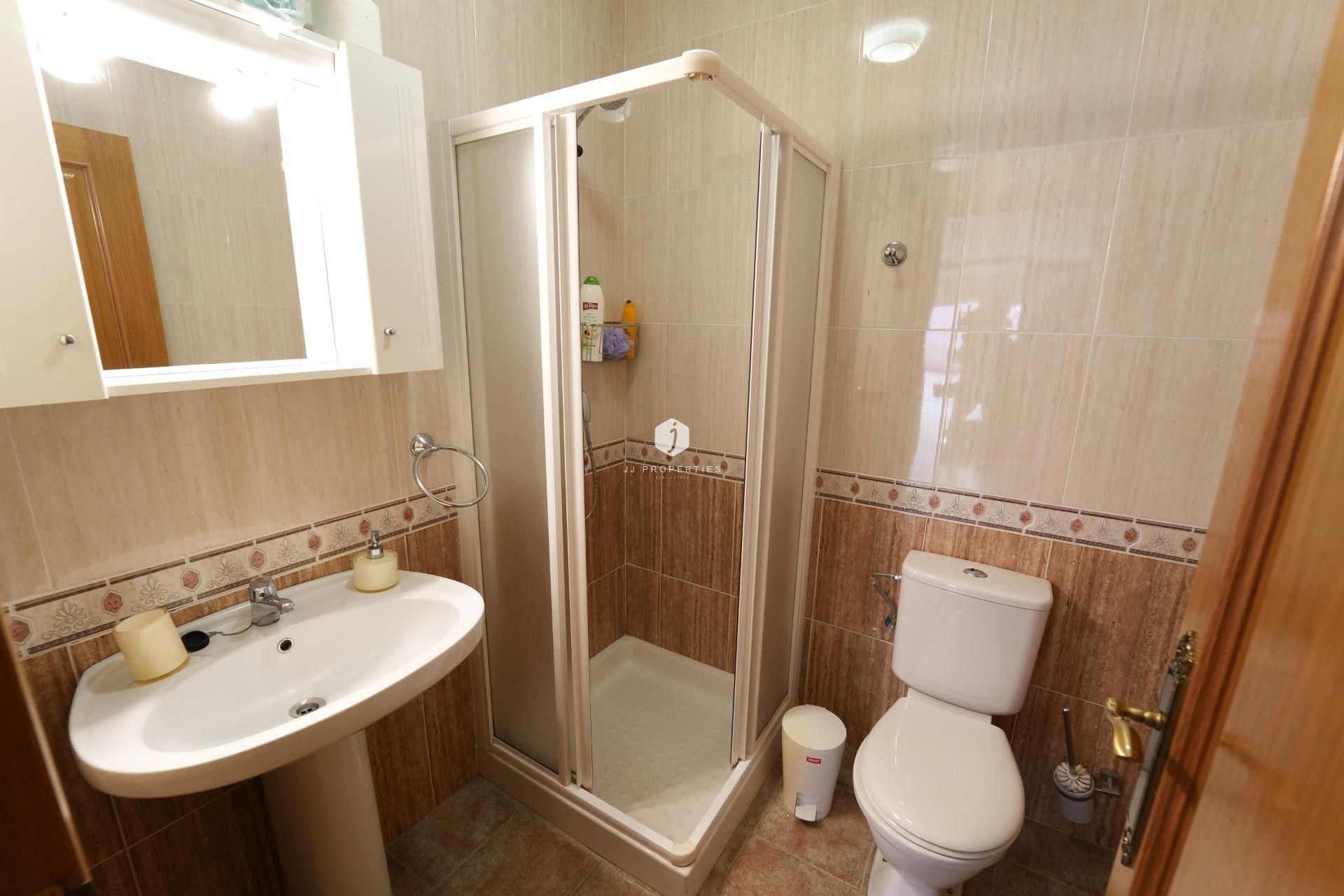 Aus zweiter Hand - Villa -
Orihuela Costa - Campoamor