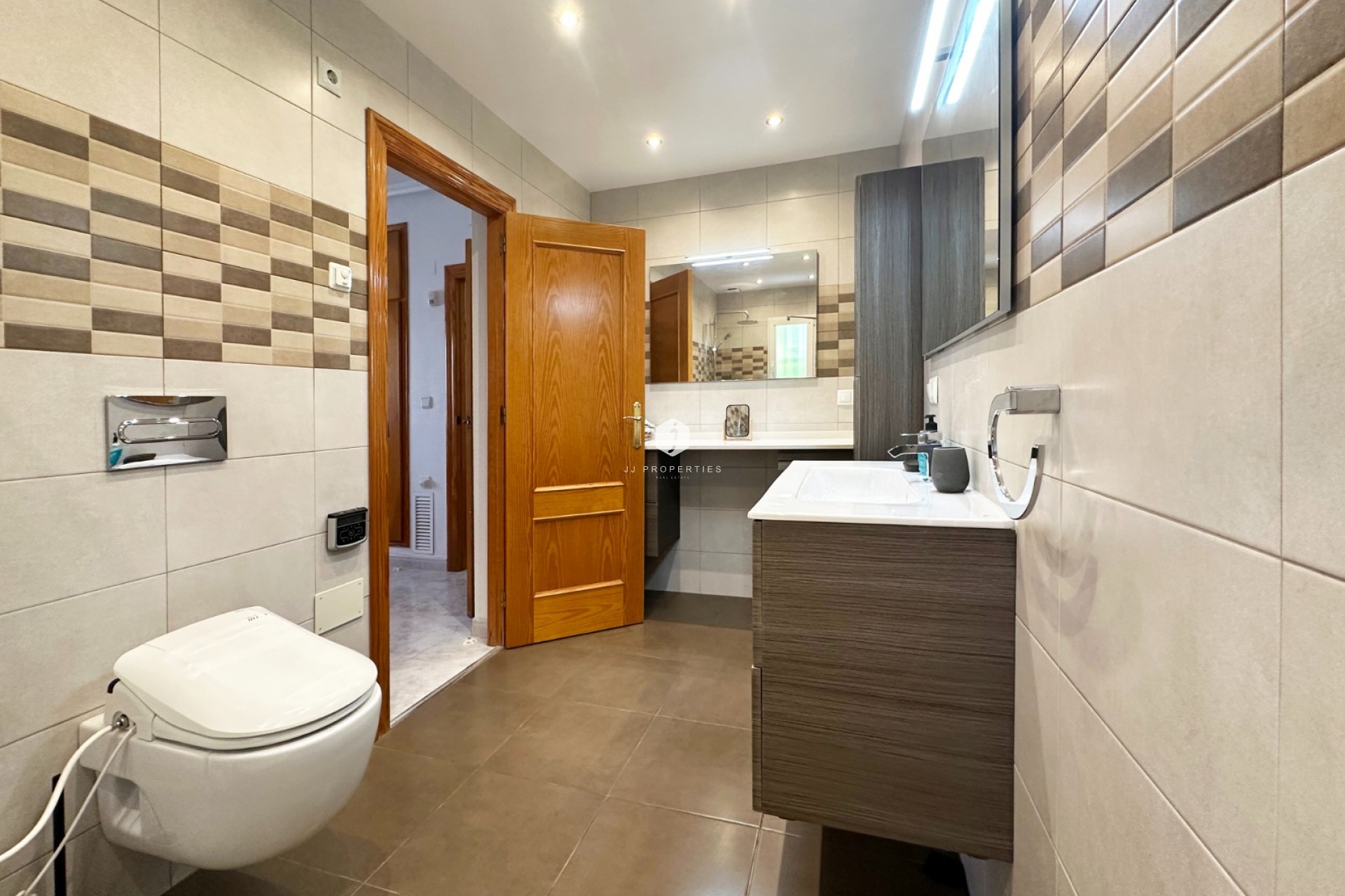 Aus zweiter Hand - Villa -
Orihuela Costa - Costa Blanca