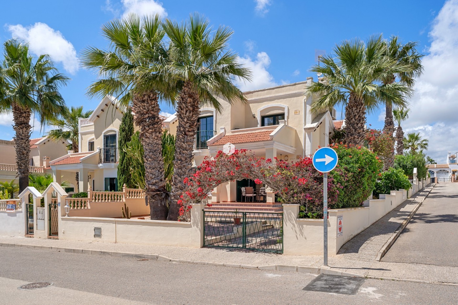 Aus zweiter Hand - Villa -
Orihuela Costa - Costa Blanca
