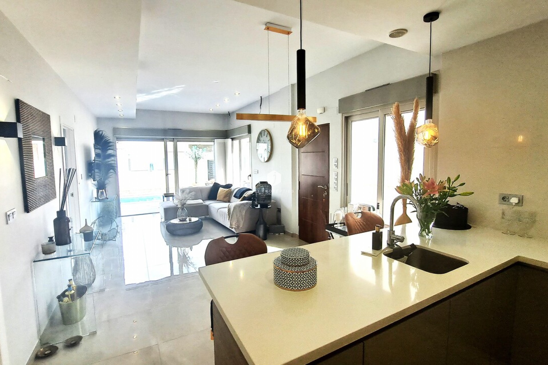 Aus zweiter Hand - Villa -
Orihuela Costa - Costa Blanca