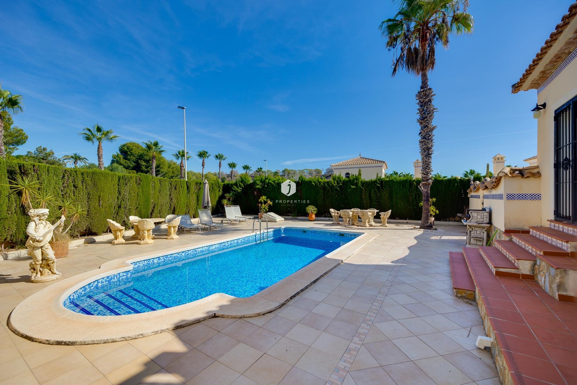 Aus zweiter Hand - Villa -
Orihuela Costa - Costa Blanca