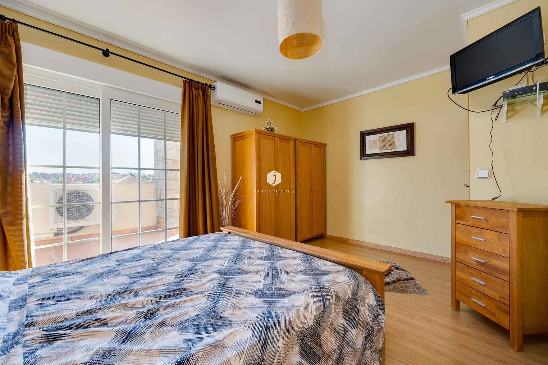 Aus zweiter Hand - Villa -
Orihuela Costa - Costa Blanca