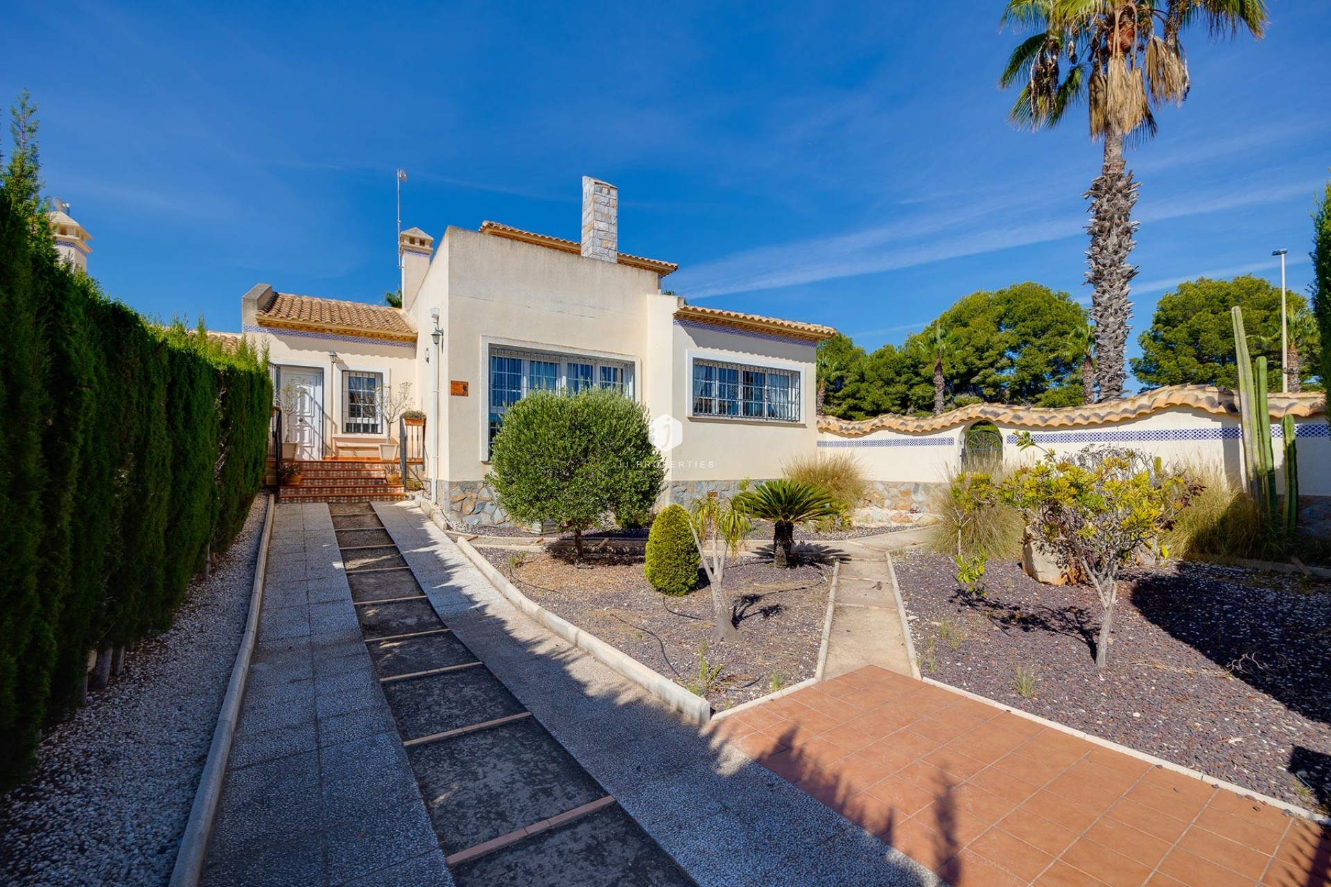 Aus zweiter Hand - Villa -
Orihuela Costa - Costa Blanca