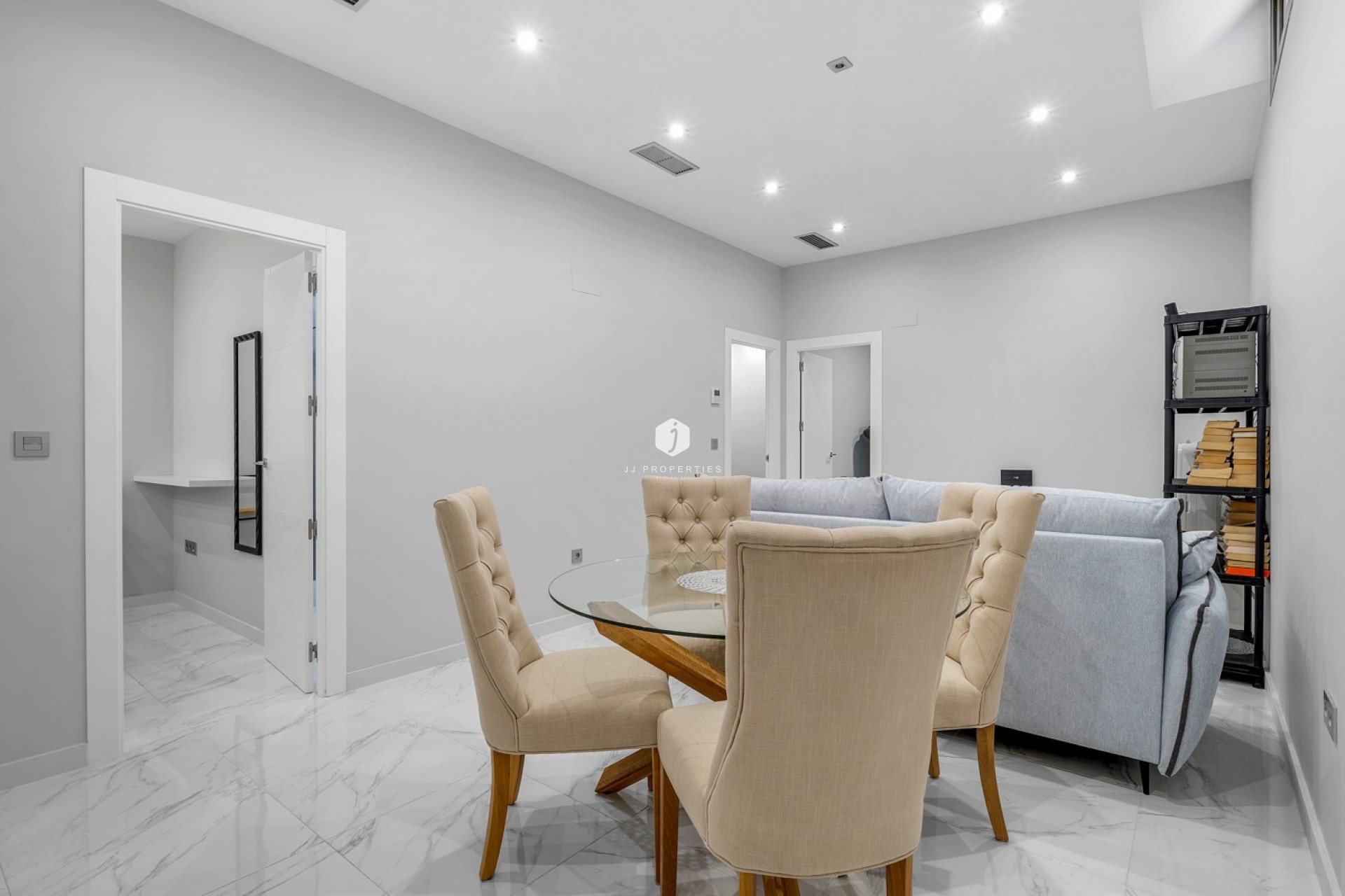 Aus zweiter Hand - Villa -
Orihuela Costa - Costa Blanca