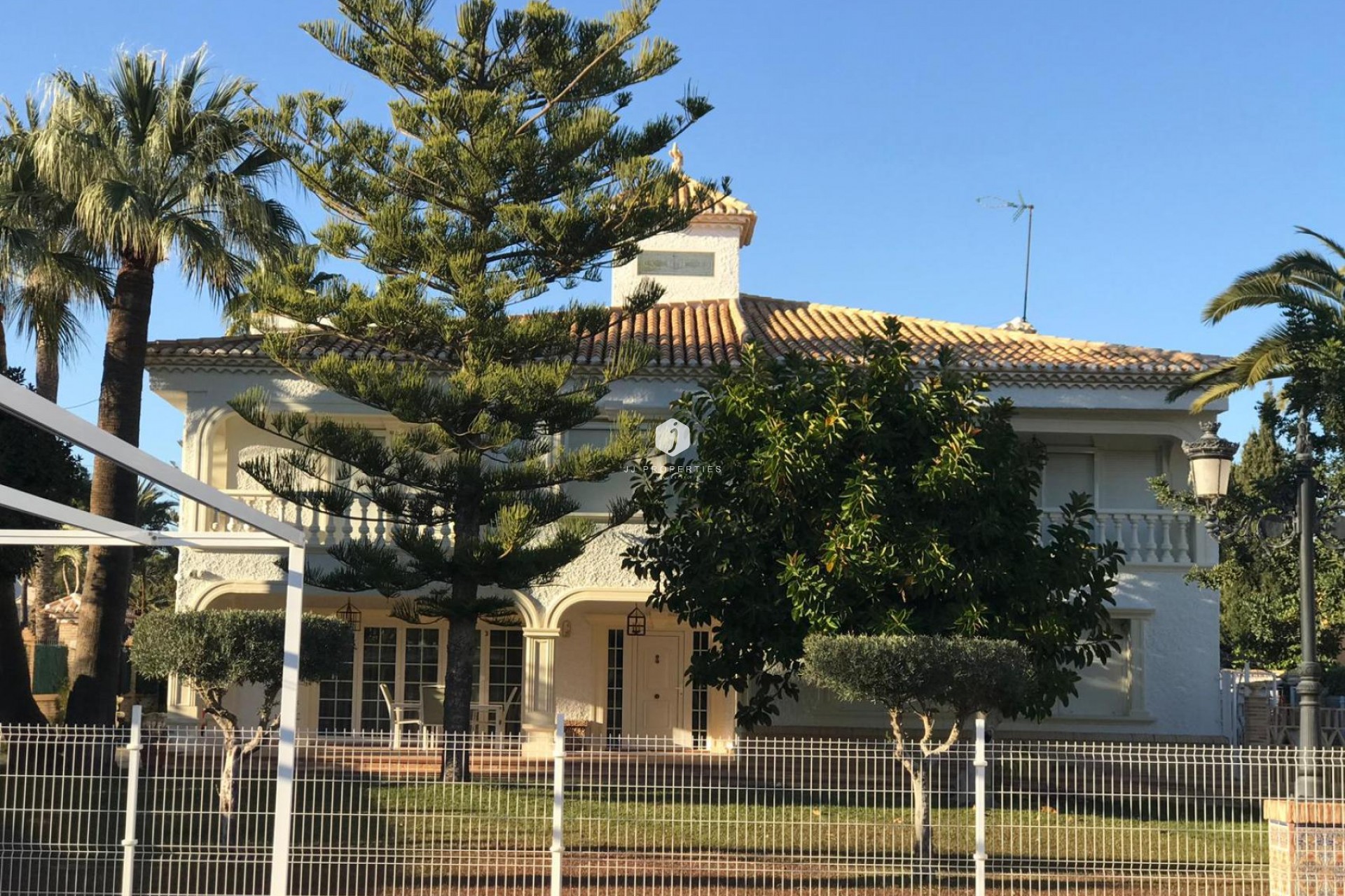 Aus zweiter Hand - Villa -
Orihuela Costa - Costa Blanca