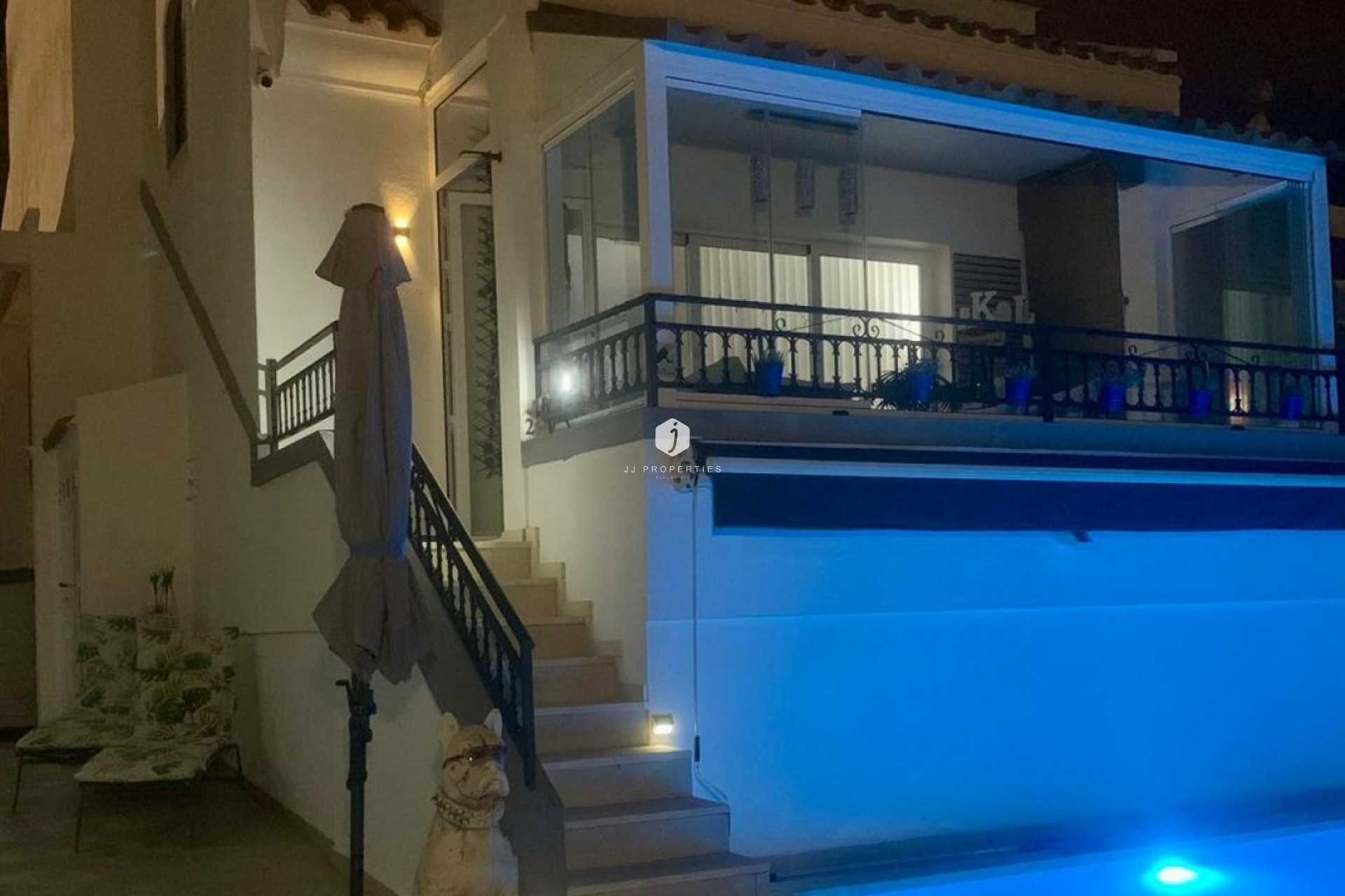 Aus zweiter Hand - Villa -
Orihuela Costa - Costa Blanca