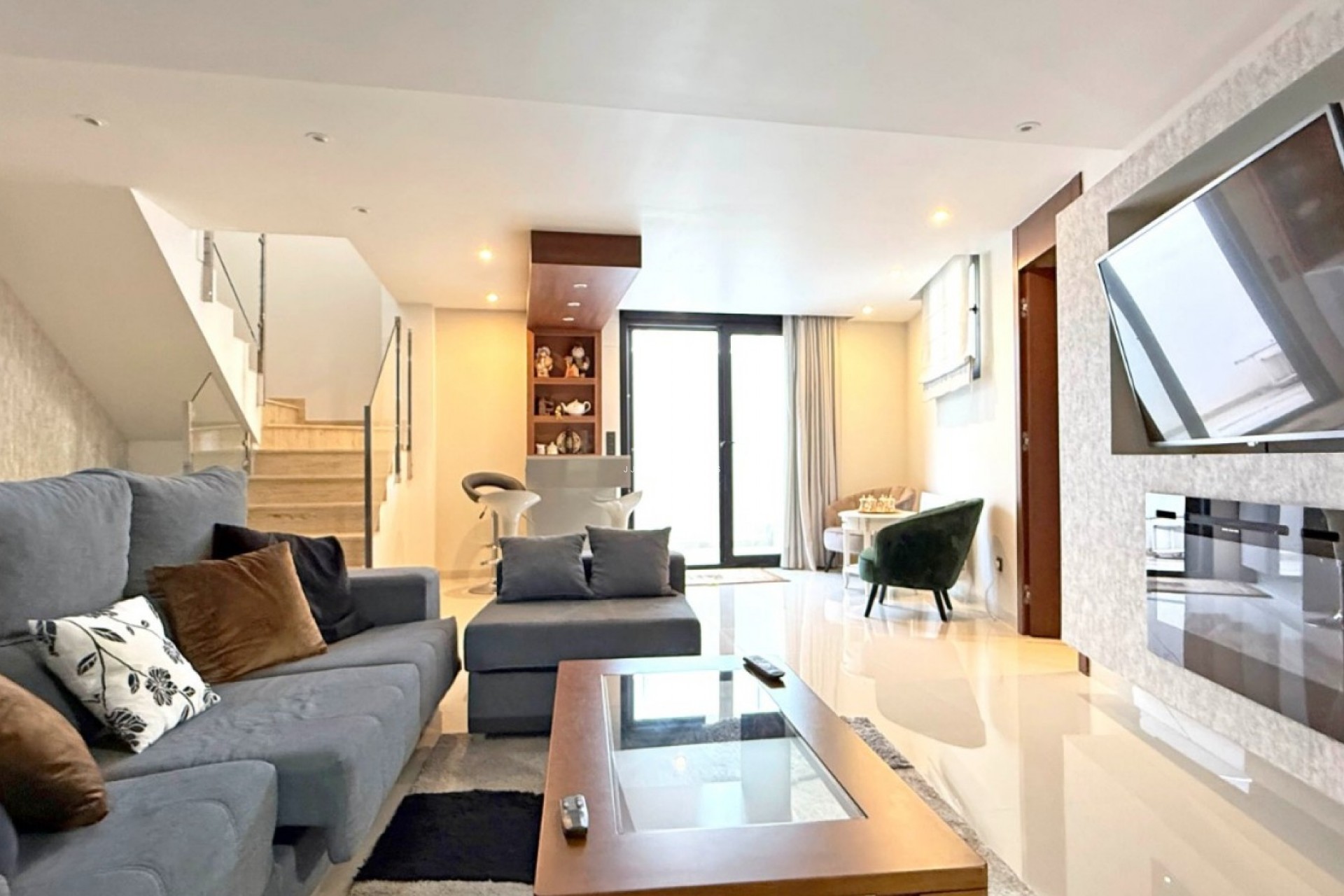 Aus zweiter Hand - Villa -
Orihuela Costa - Costa Blanca