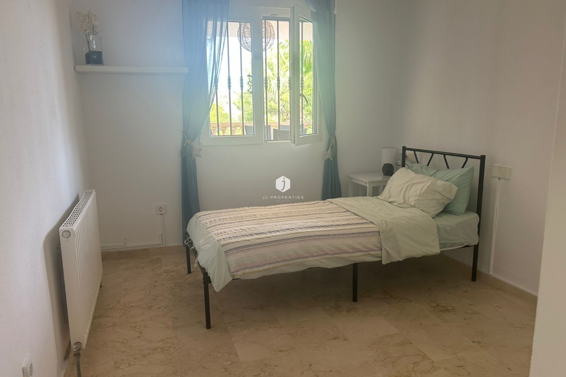 Aus zweiter Hand - Villa -
Orihuela Costa - Costa Blanca