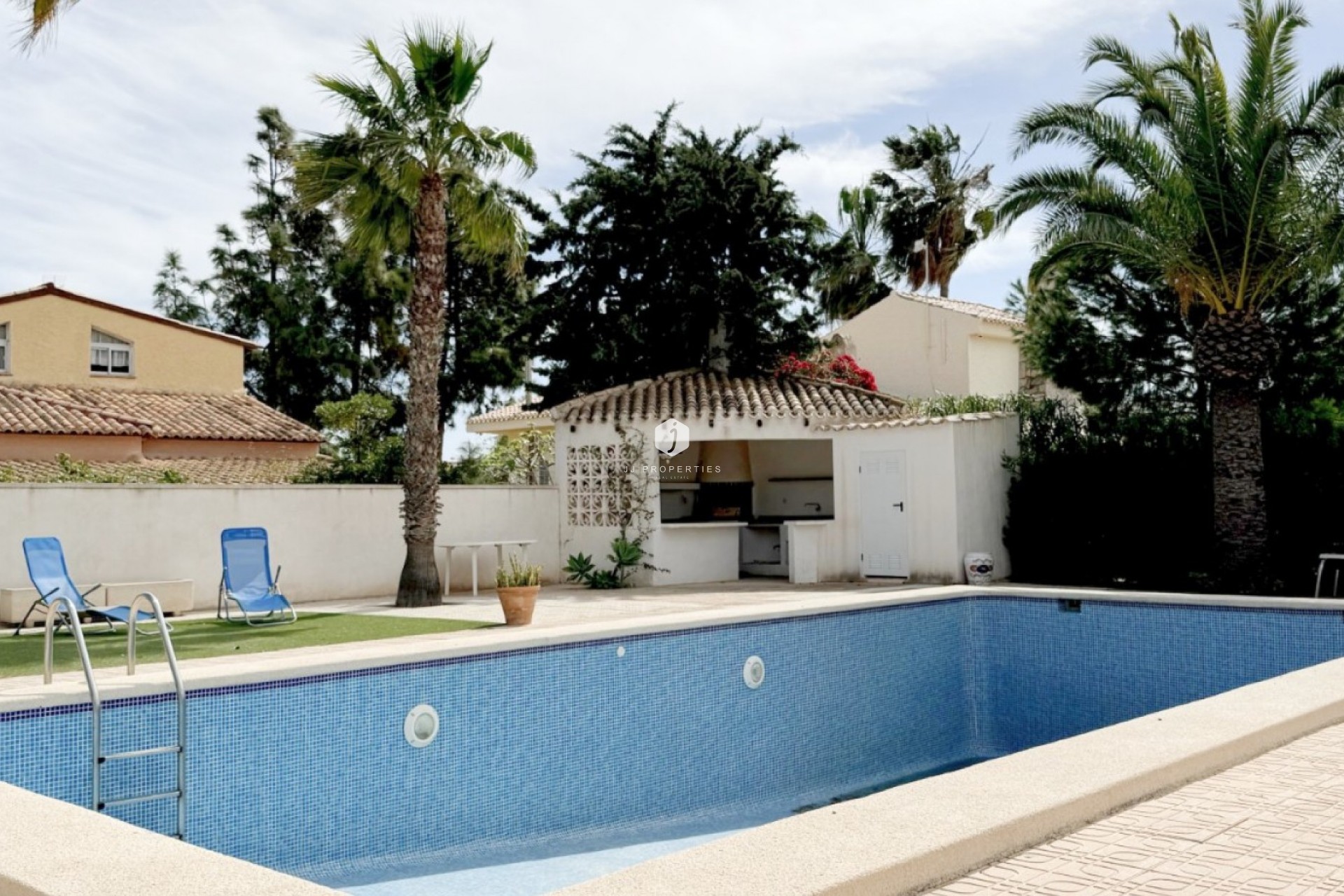 Aus zweiter Hand - Villa -
Orihuela Costa - Costa Blanca