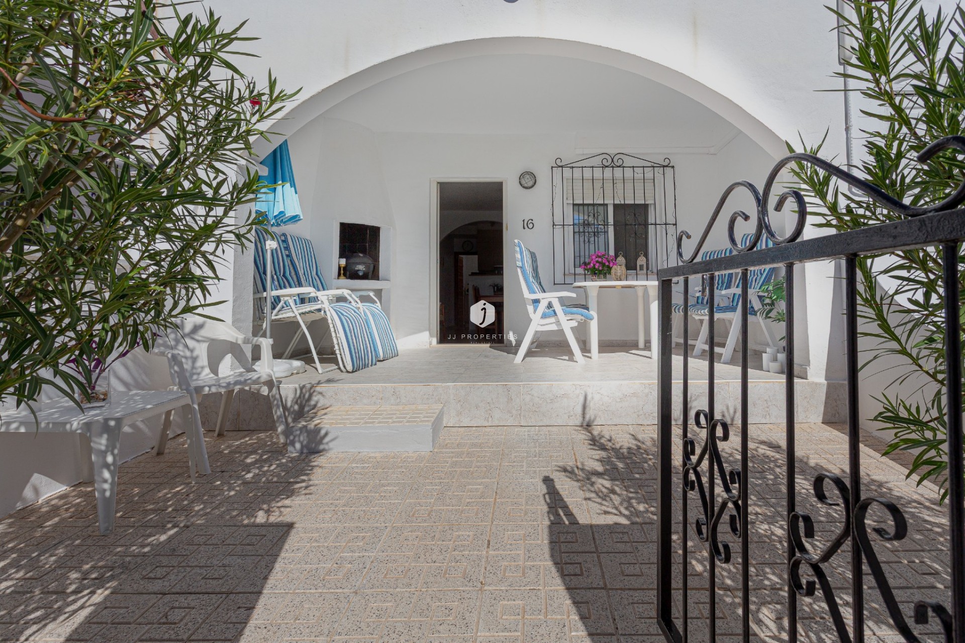 Aus zweiter Hand - Villa -
Orihuela Costa - Costa Blanca