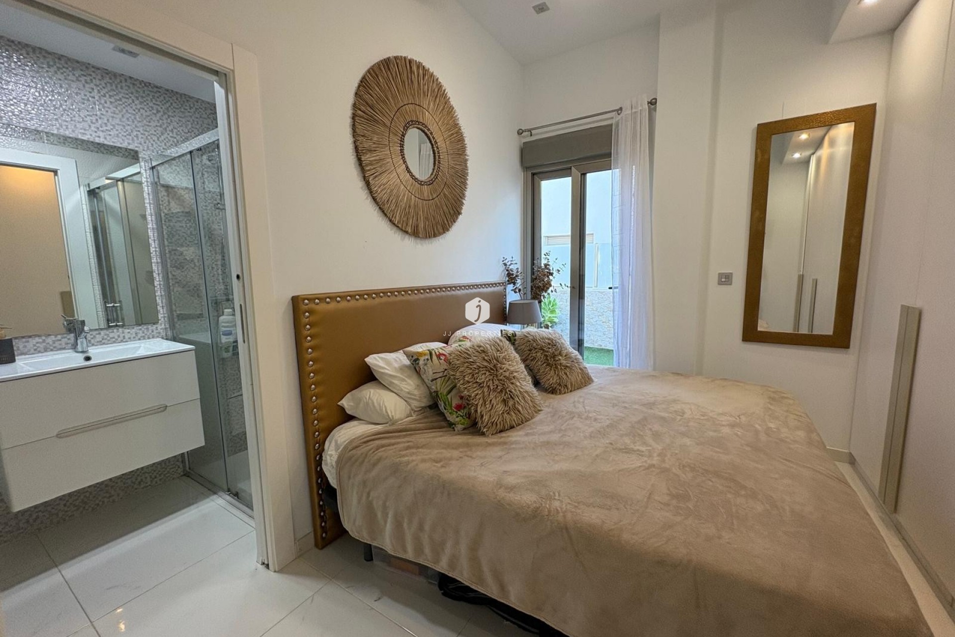 Aus zweiter Hand - Villa -
Orihuela Costa - Costa Blanca