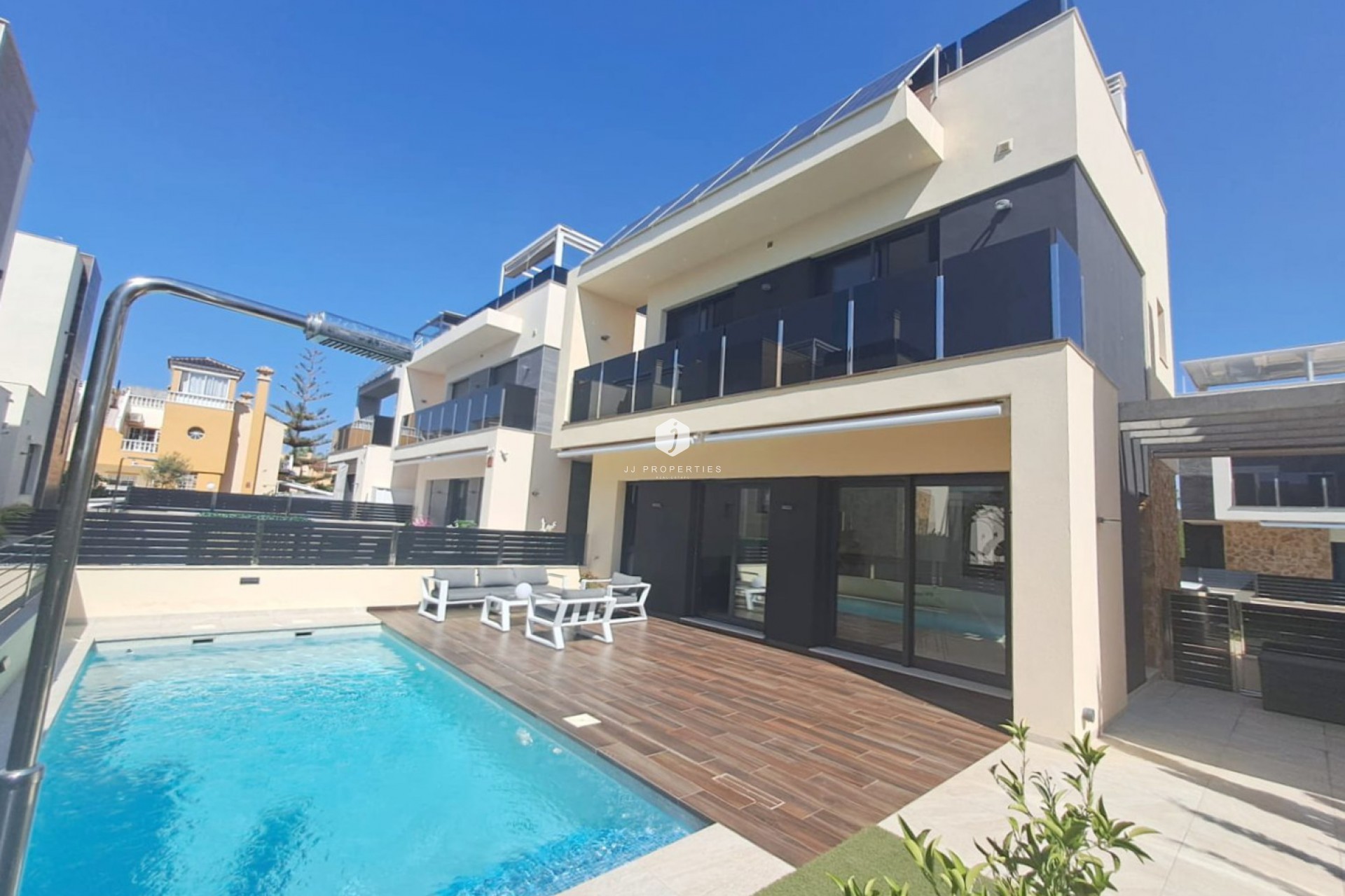 Aus zweiter Hand - Villa -
Orihuela Costa - Costa Blanca