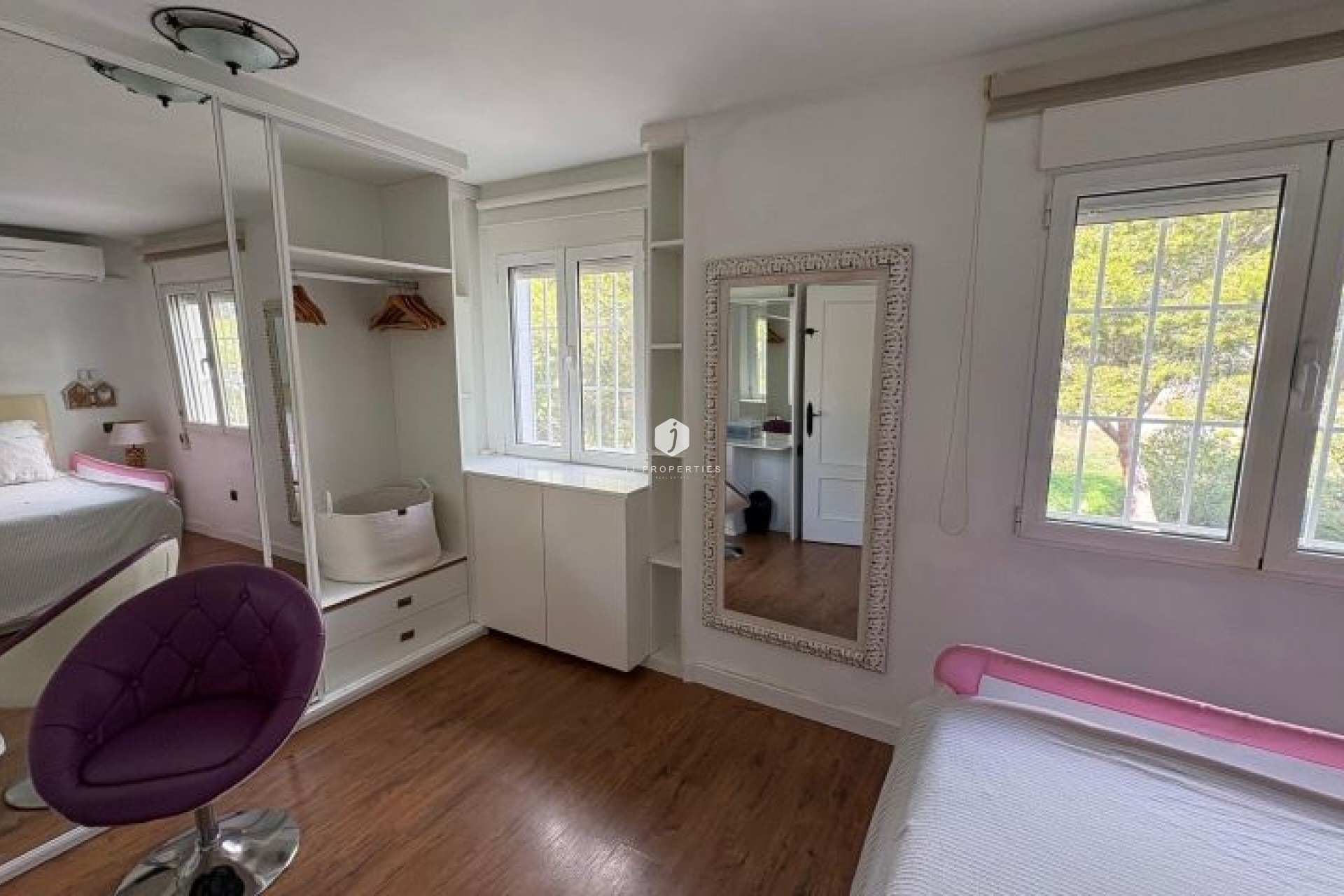 Aus zweiter Hand - Villa -
Orihuela Costa - Costa Blanca