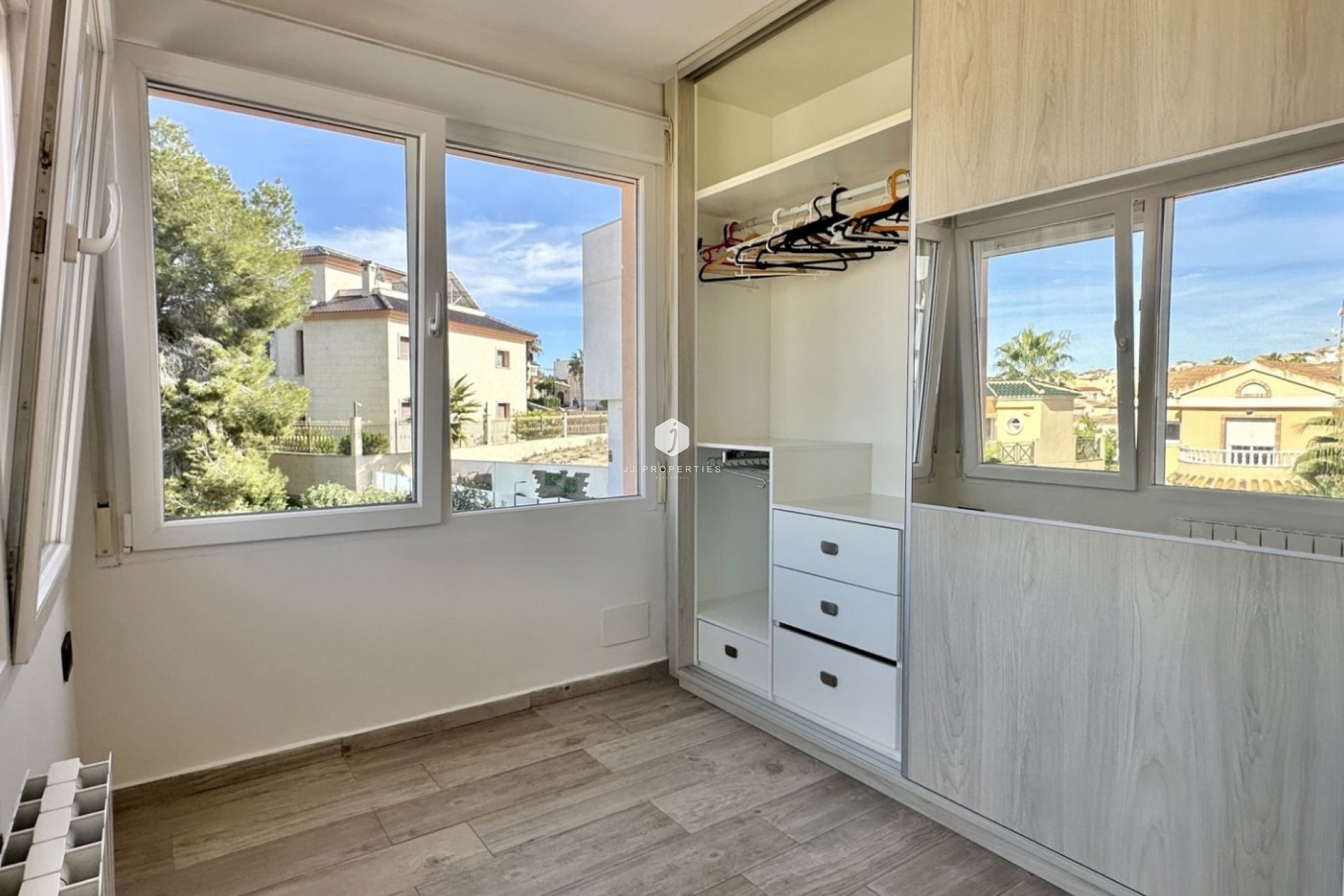 Aus zweiter Hand - Villa -
Orihuela Costa - Costa Blanca