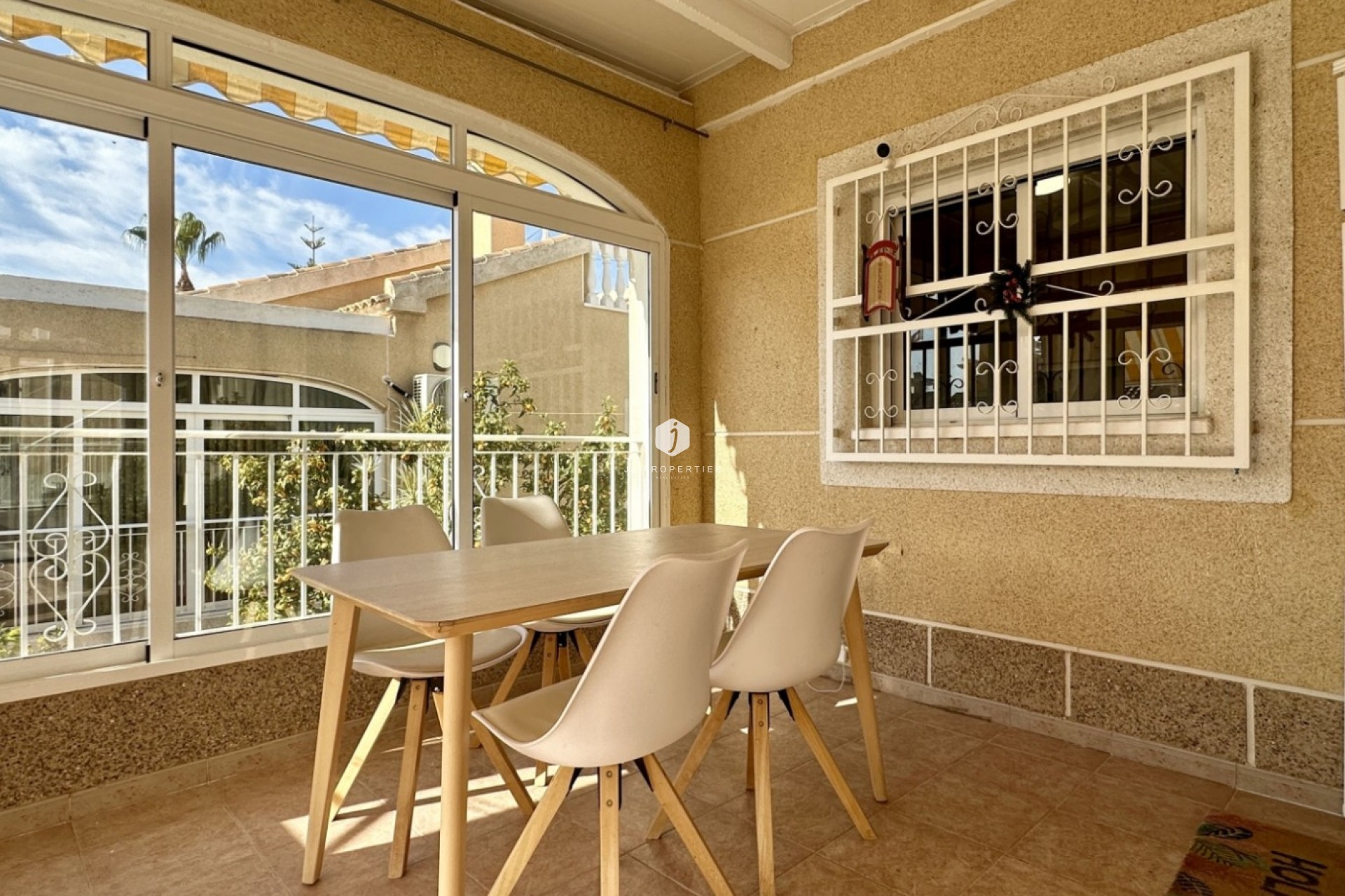 Aus zweiter Hand - Villa -
Orihuela Costa - Costa Blanca