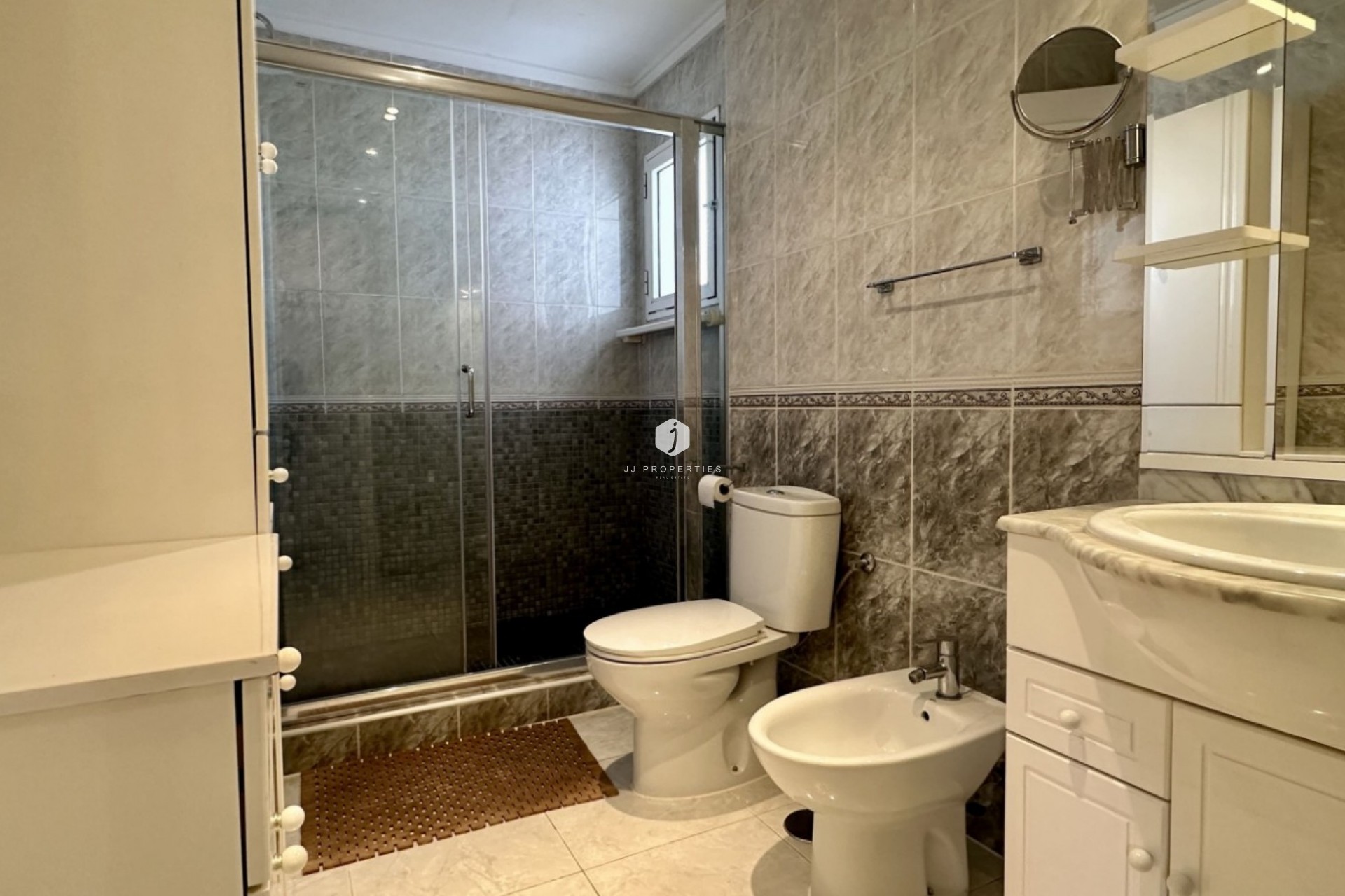 Aus zweiter Hand - Villa -
Orihuela Costa - Costa Blanca